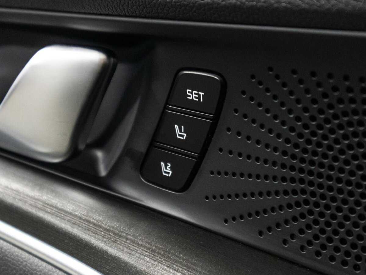 Купить Kia K5 с пробегом. Фото: #17