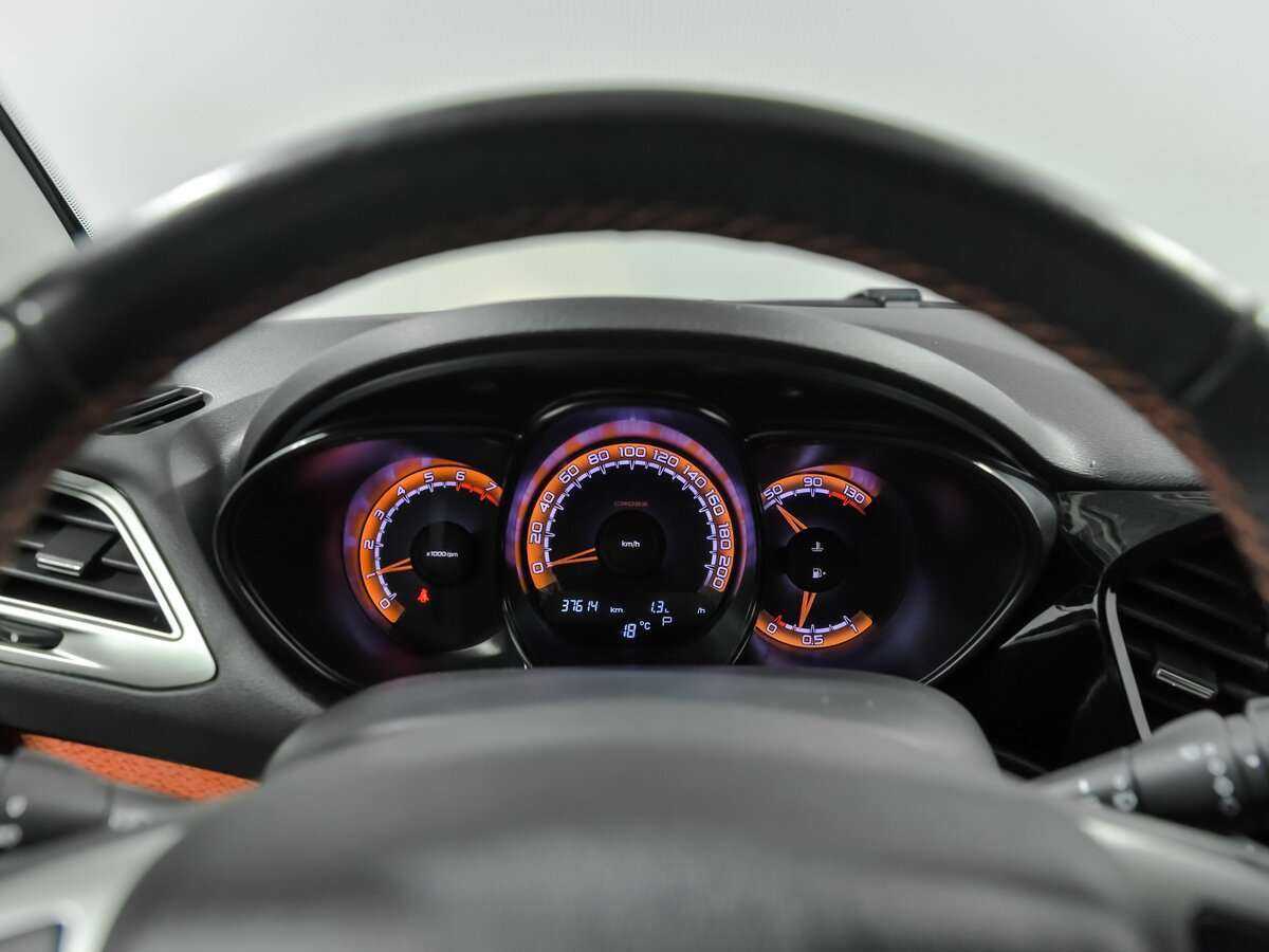 Купить Lada (ВАЗ) Vesta с пробегом. Фото: #6