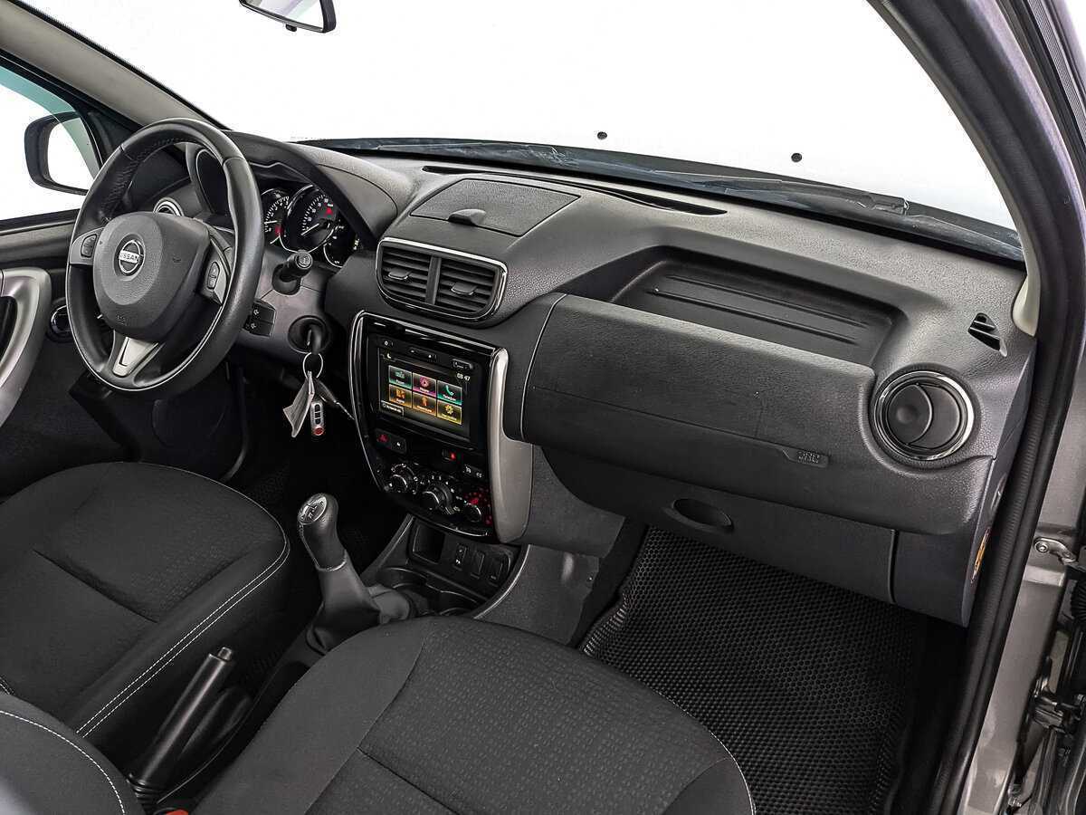 Купить Nissan Terrano с пробегом. Фото: #10