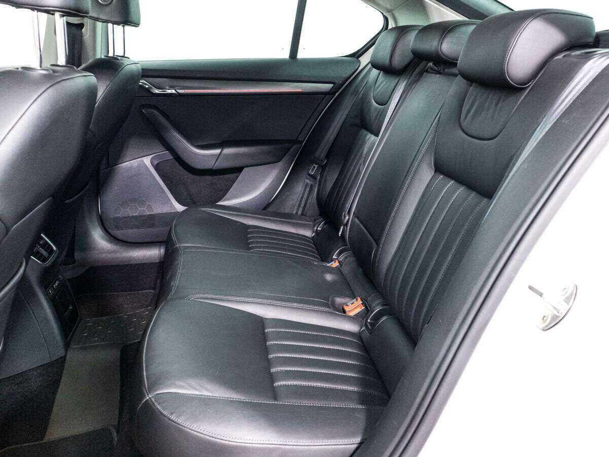 Купить Skoda Octavia с пробегом. Фото: #9