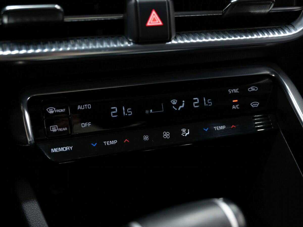 Купить Kia K5 с пробегом. Фото: #12