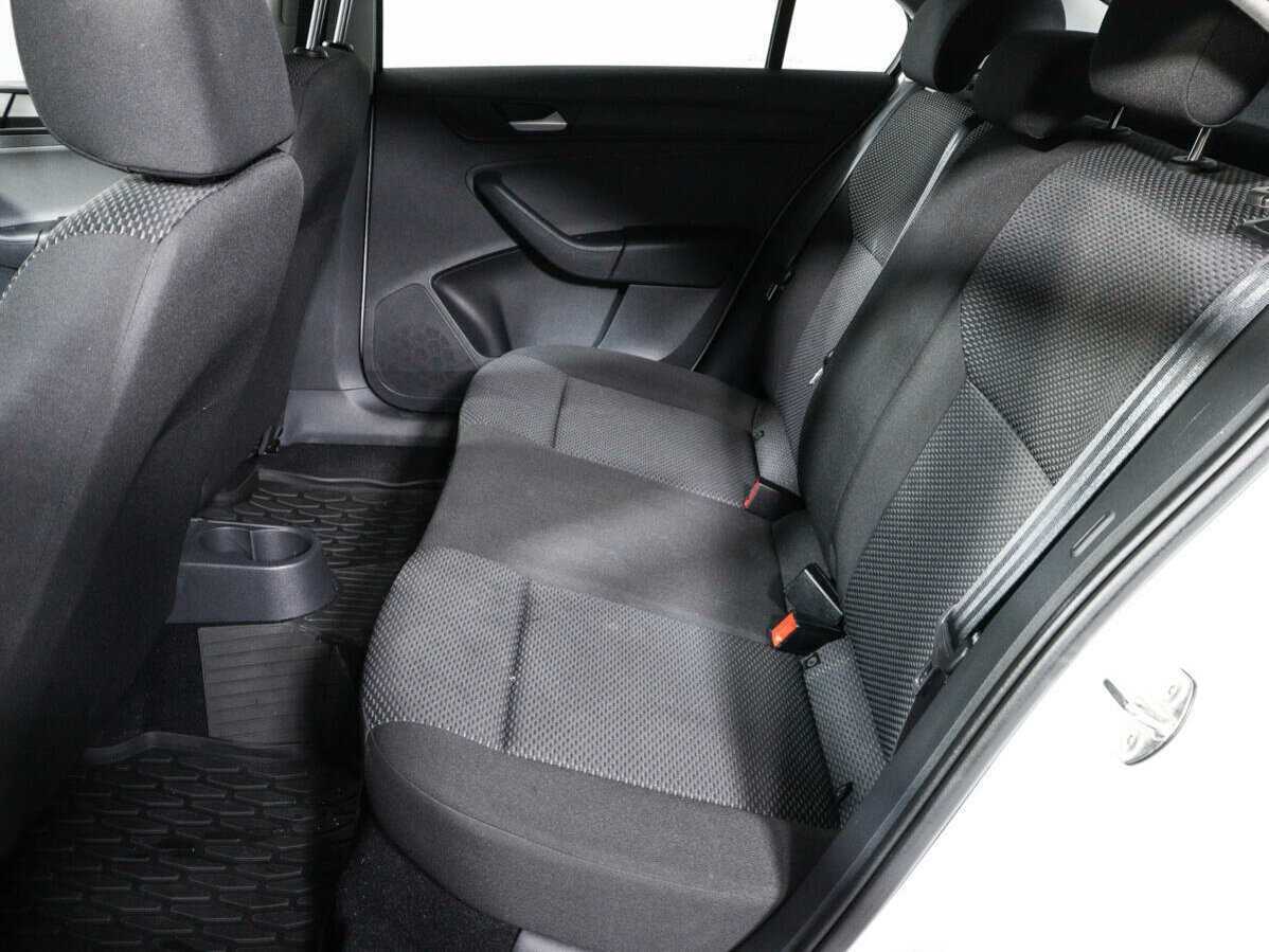 Купить Volkswagen Polo с пробегом. Фото: #9