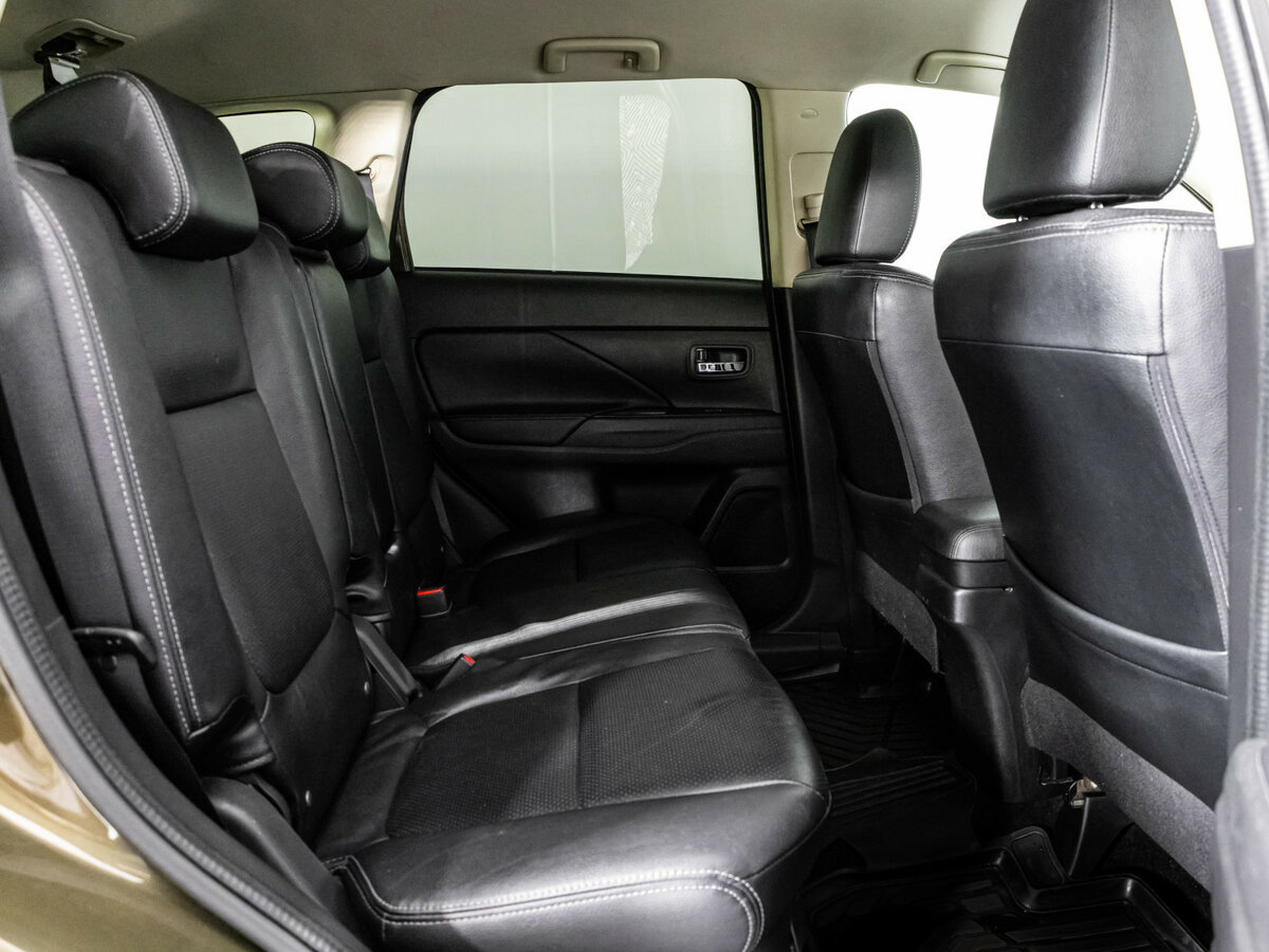Купить Mitsubishi Outlander с пробегом. Фото: #15