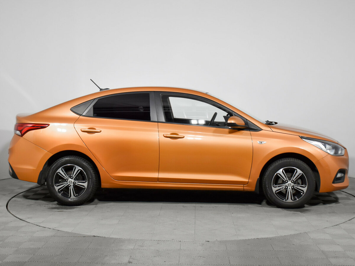 Купить Hyundai Solaris с пробегом. Фото: #3