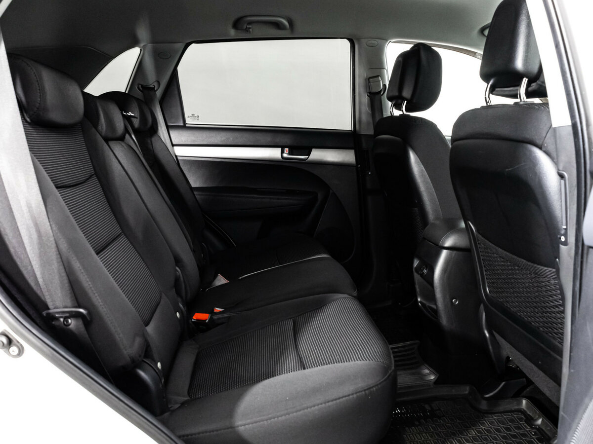 Купить Kia Sorento с пробегом. Фото: #12