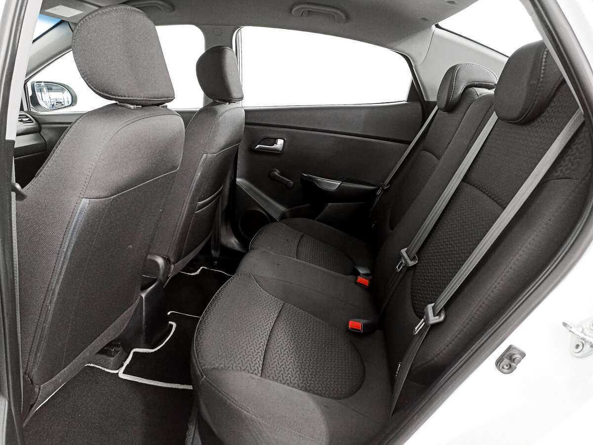 Купить Kia Rio с пробегом. Фото: #7