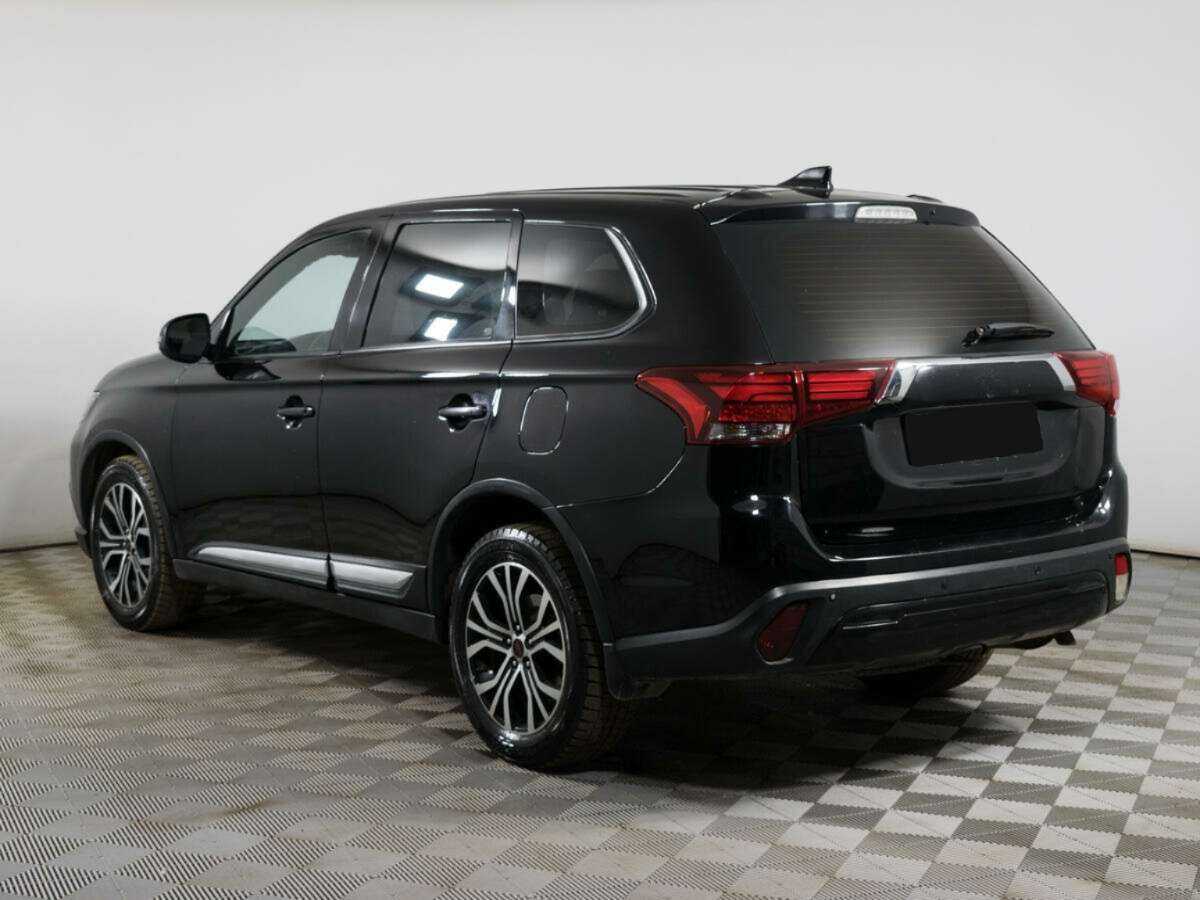 Купить Mitsubishi Outlander с пробегом. Фото: #4