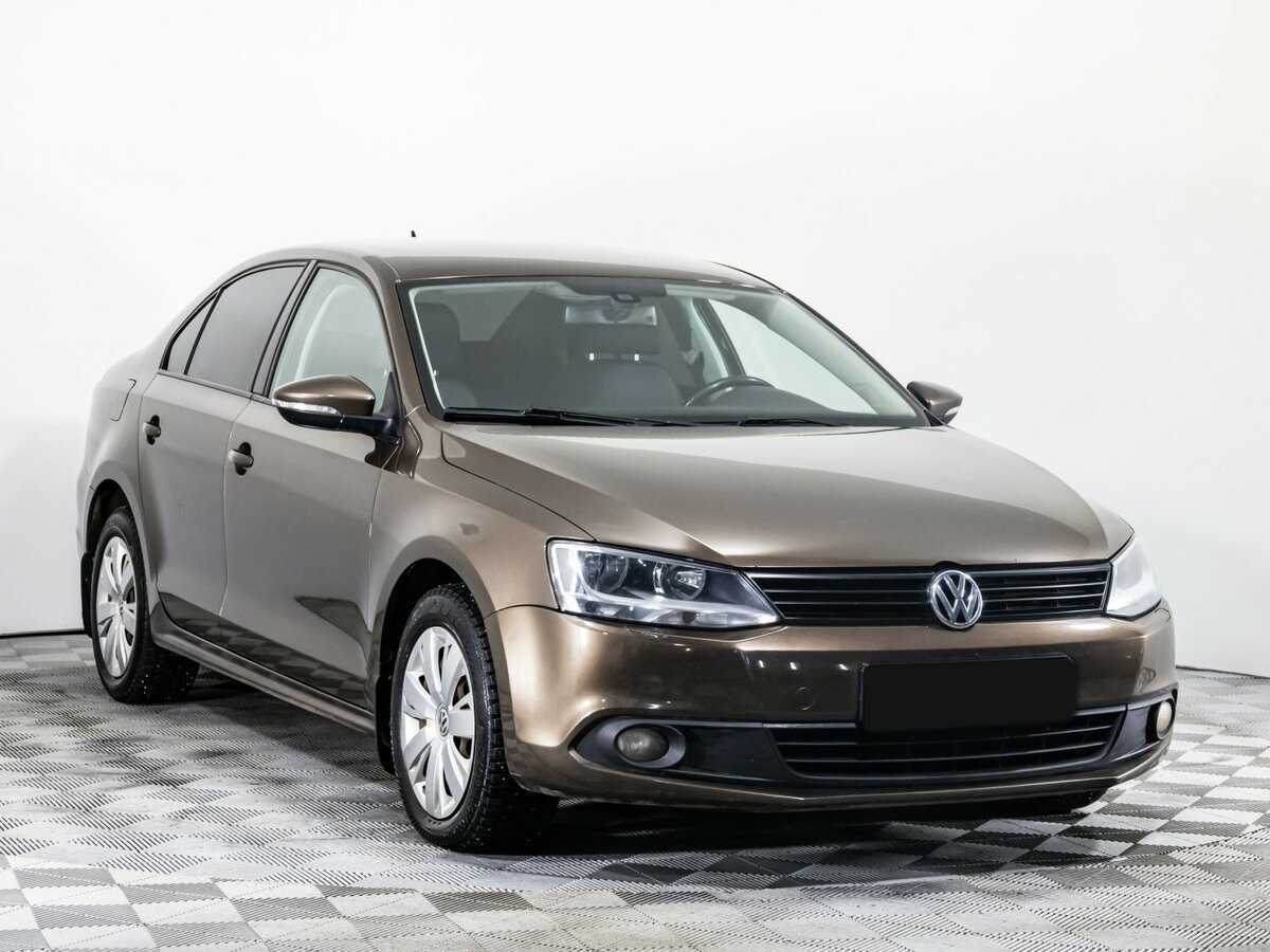 Купить Volkswagen Jetta с пробегом. Фото: #2