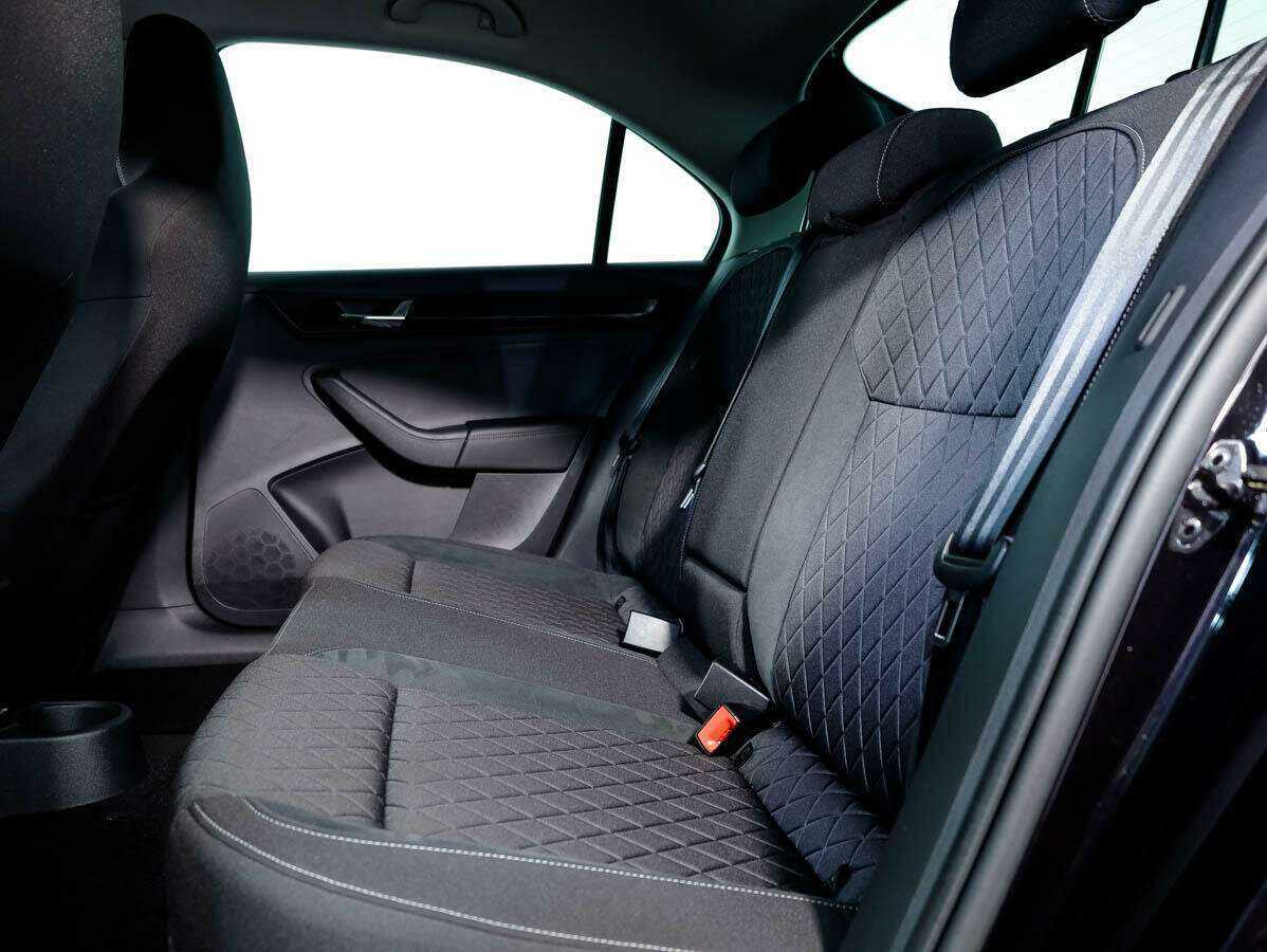 Купить Skoda Rapid с пробегом. Фото: #12