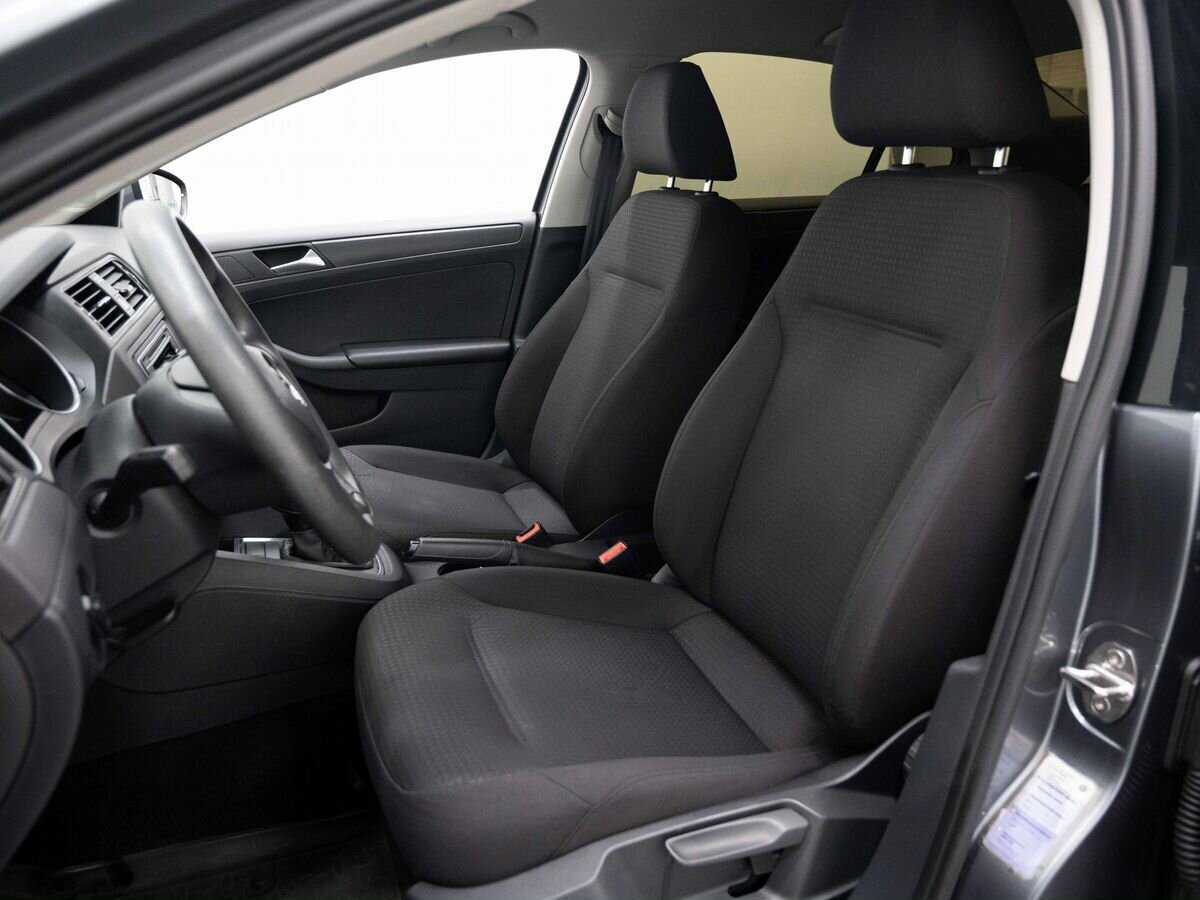 Купить Volkswagen Jetta с пробегом. Фото: #7