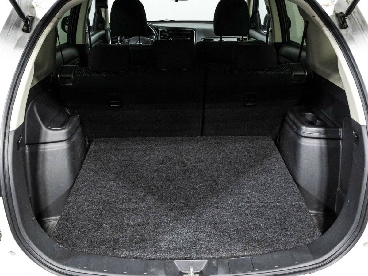 Купить Mitsubishi Outlander с пробегом. Фото: #14