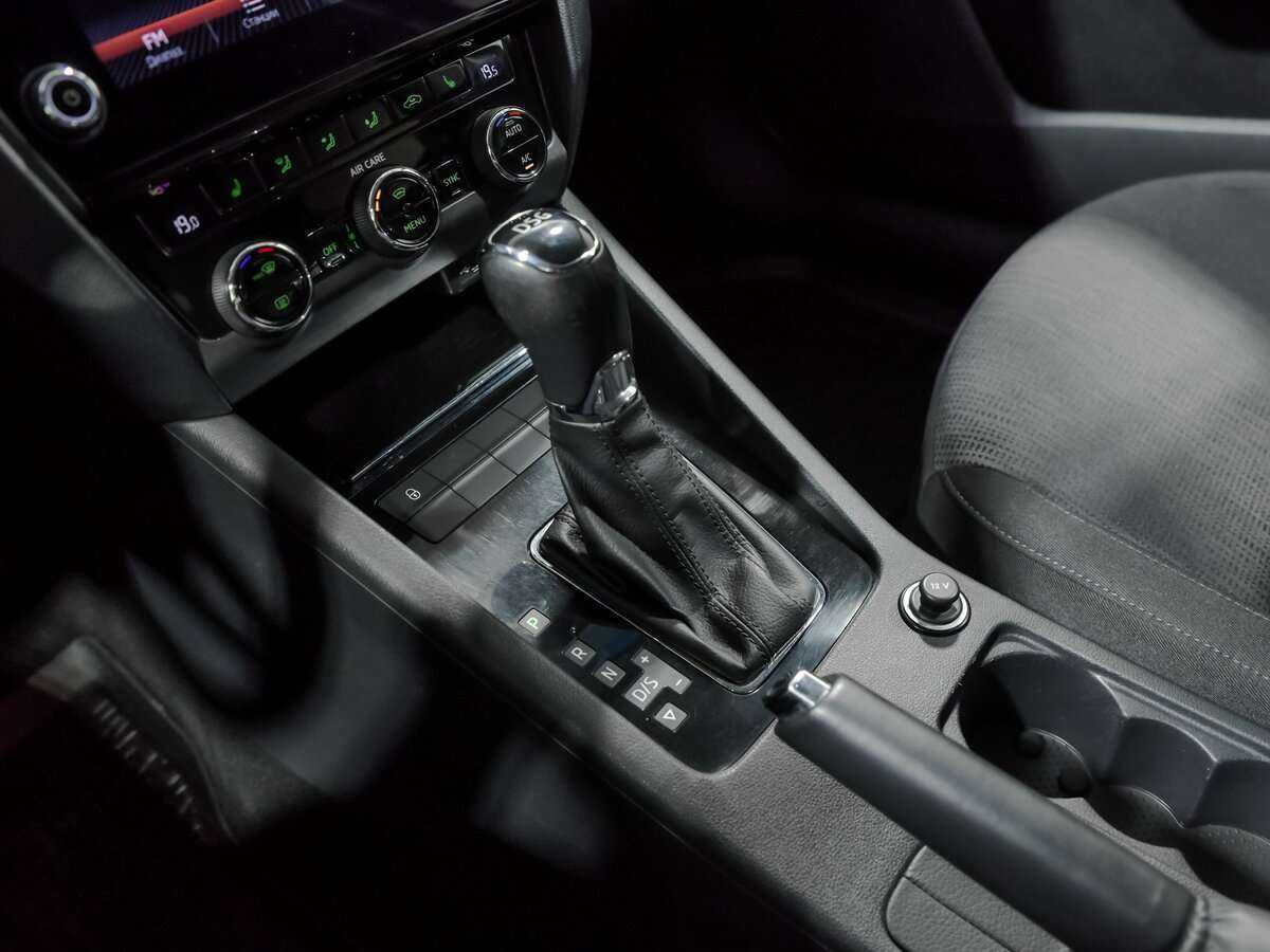 Купить Skoda Octavia с пробегом. Фото: #11