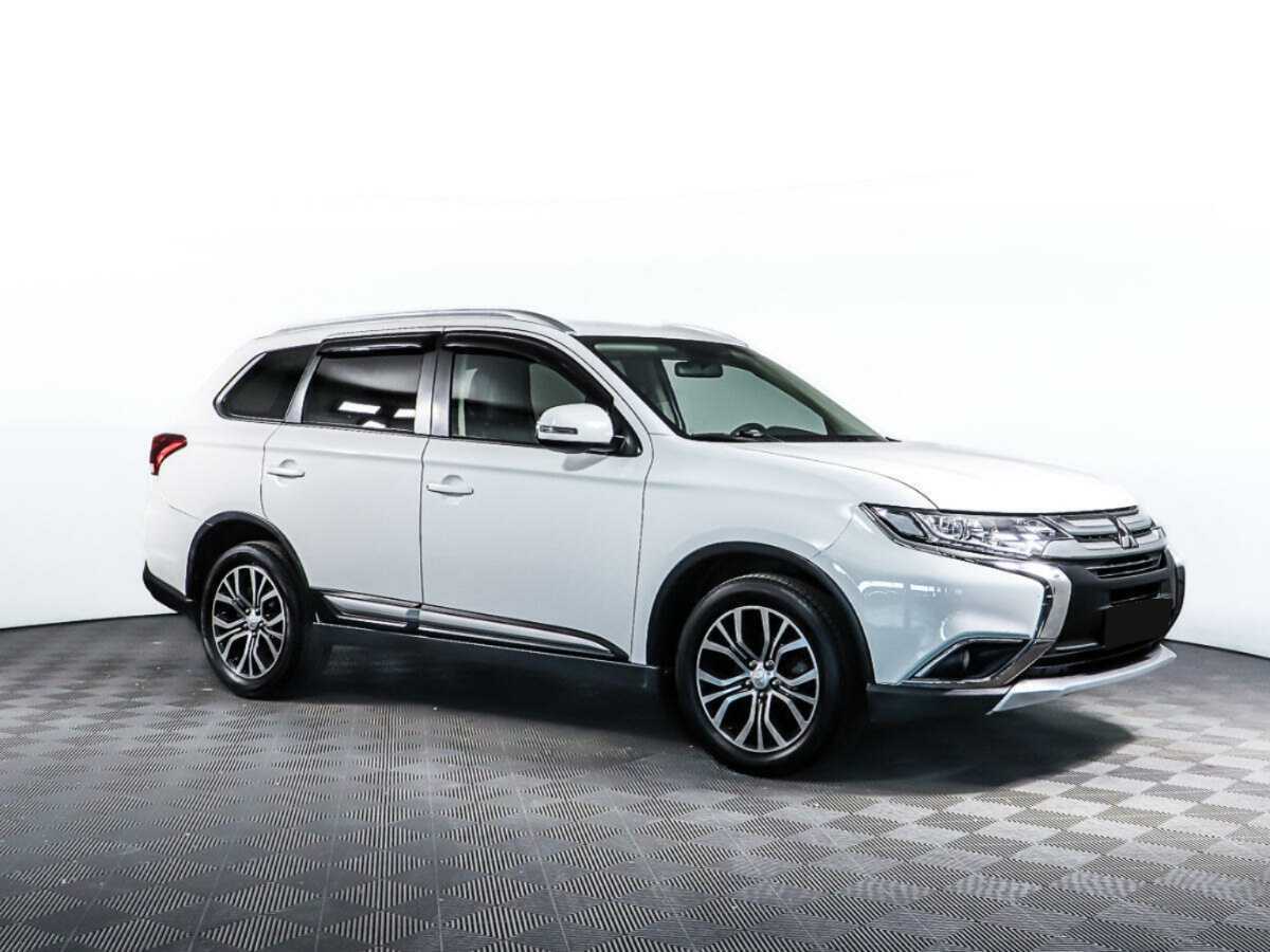 Купить Mitsubishi Outlander с пробегом. Фото: #2