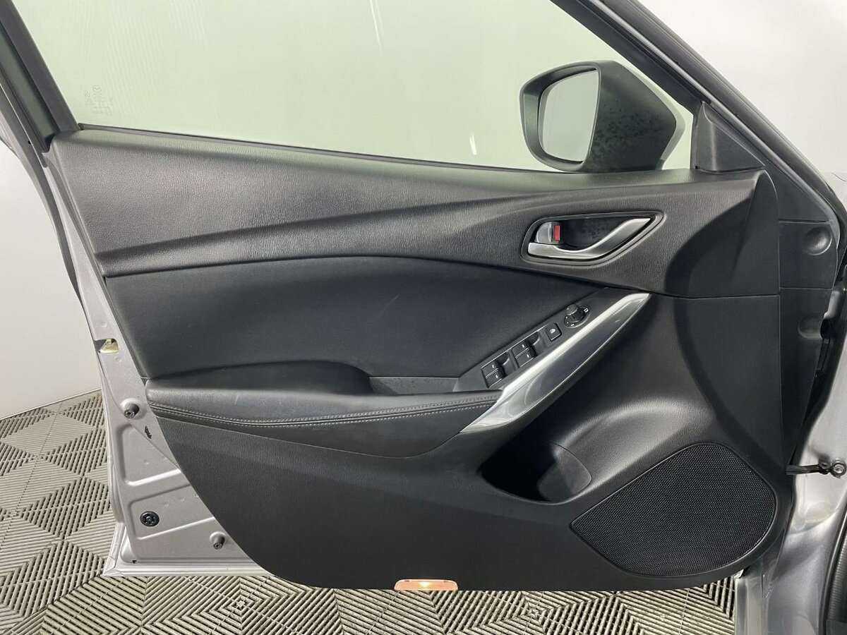 Купить Mazda 6 с пробегом. Фото: #7