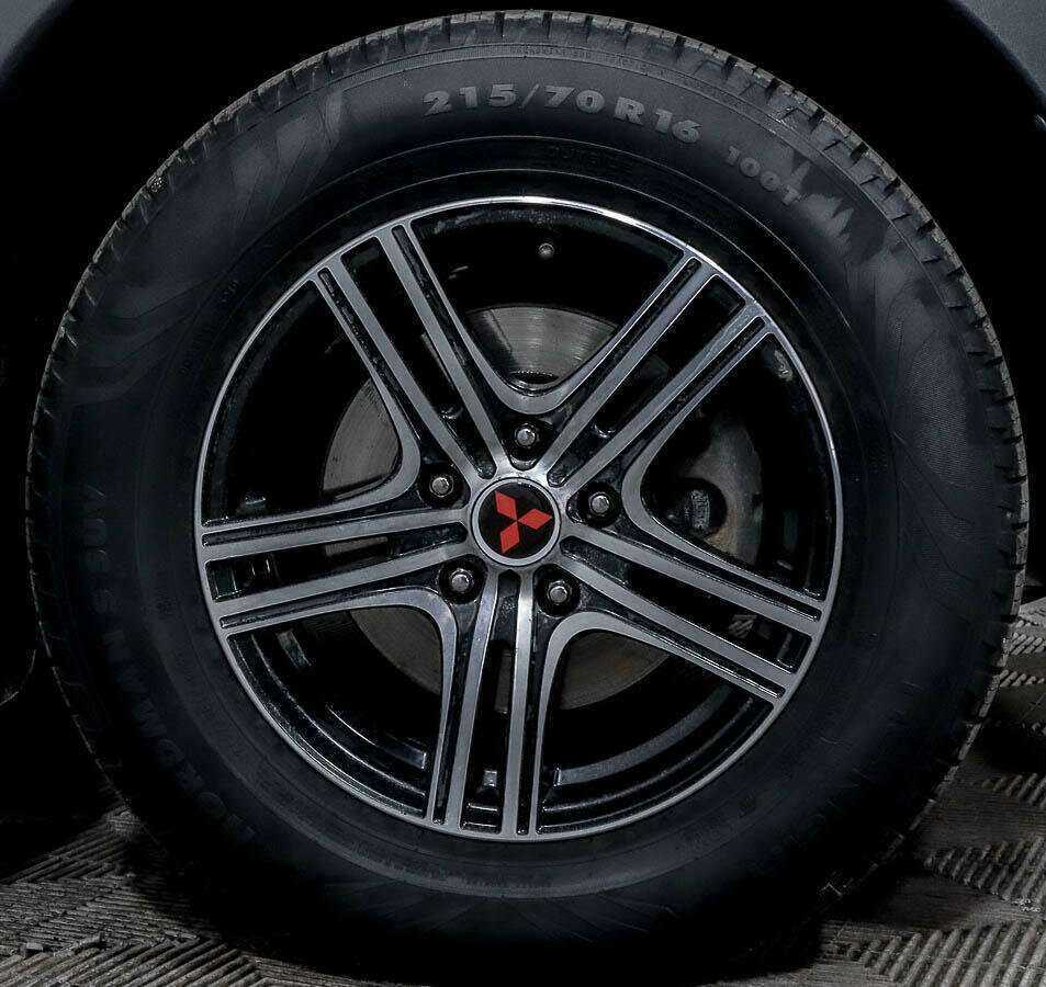 Купить Mitsubishi Outlander с пробегом. Фото: #13