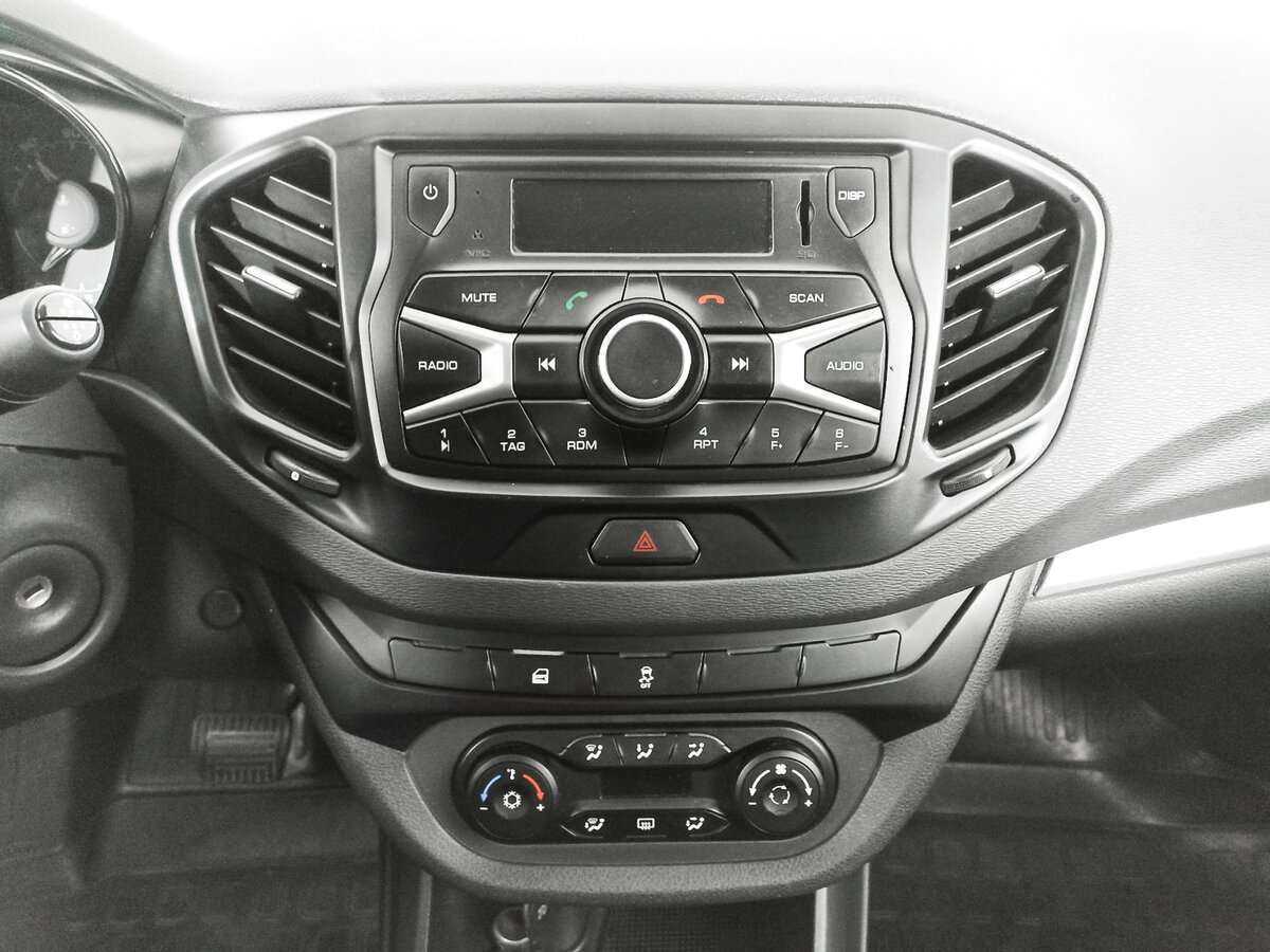 Купить Lada (ВАЗ) Vesta с пробегом. Фото: #11