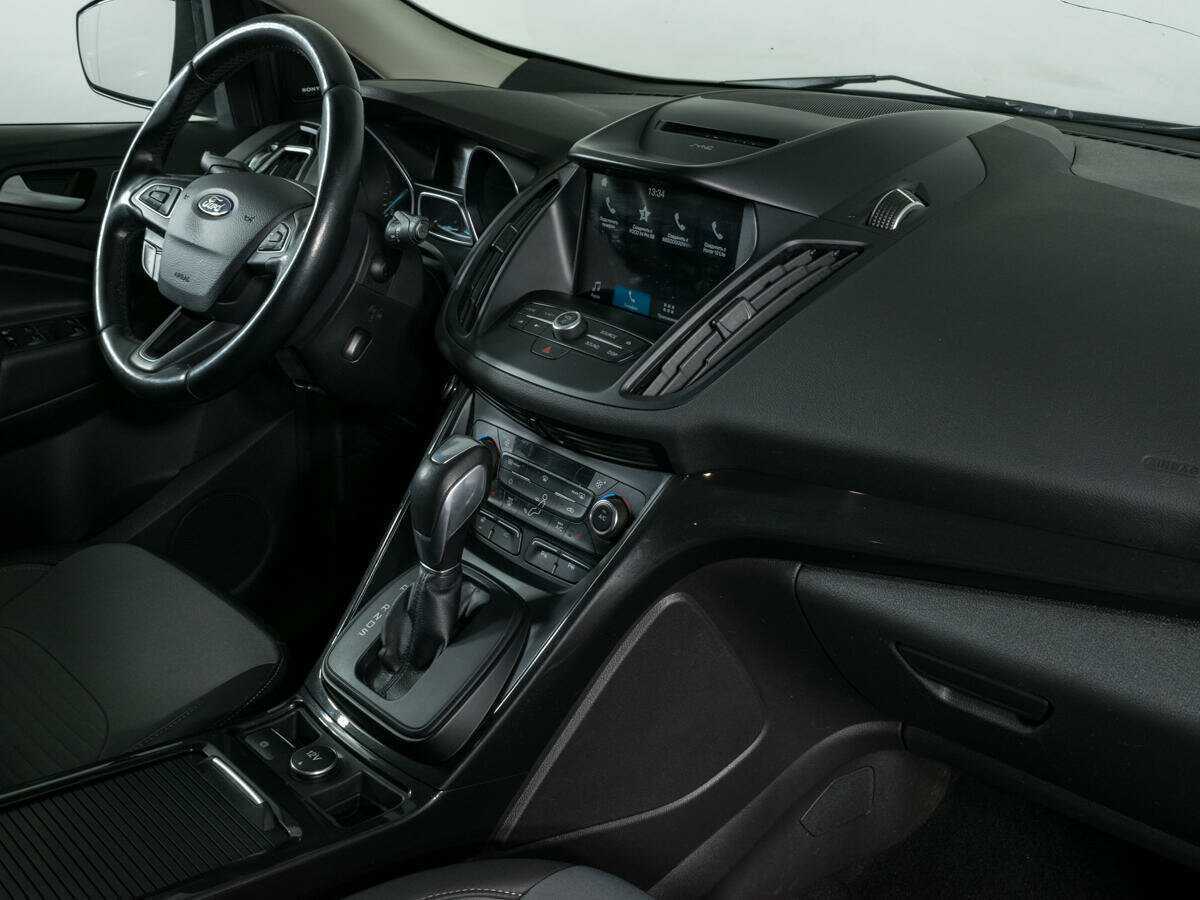 Купить Ford Kuga с пробегом. Фото: #6