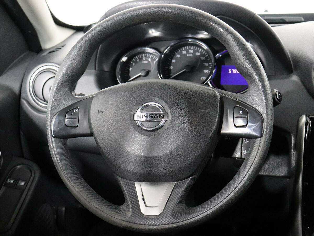 Купить Nissan Terrano с пробегом. Фото: #12