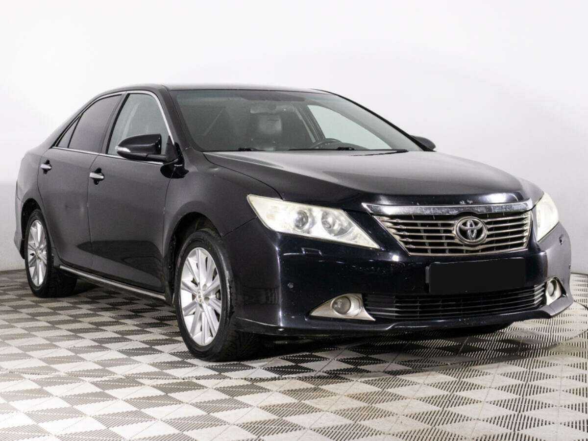 Купить Toyota Camry с пробегом. Фото: #2