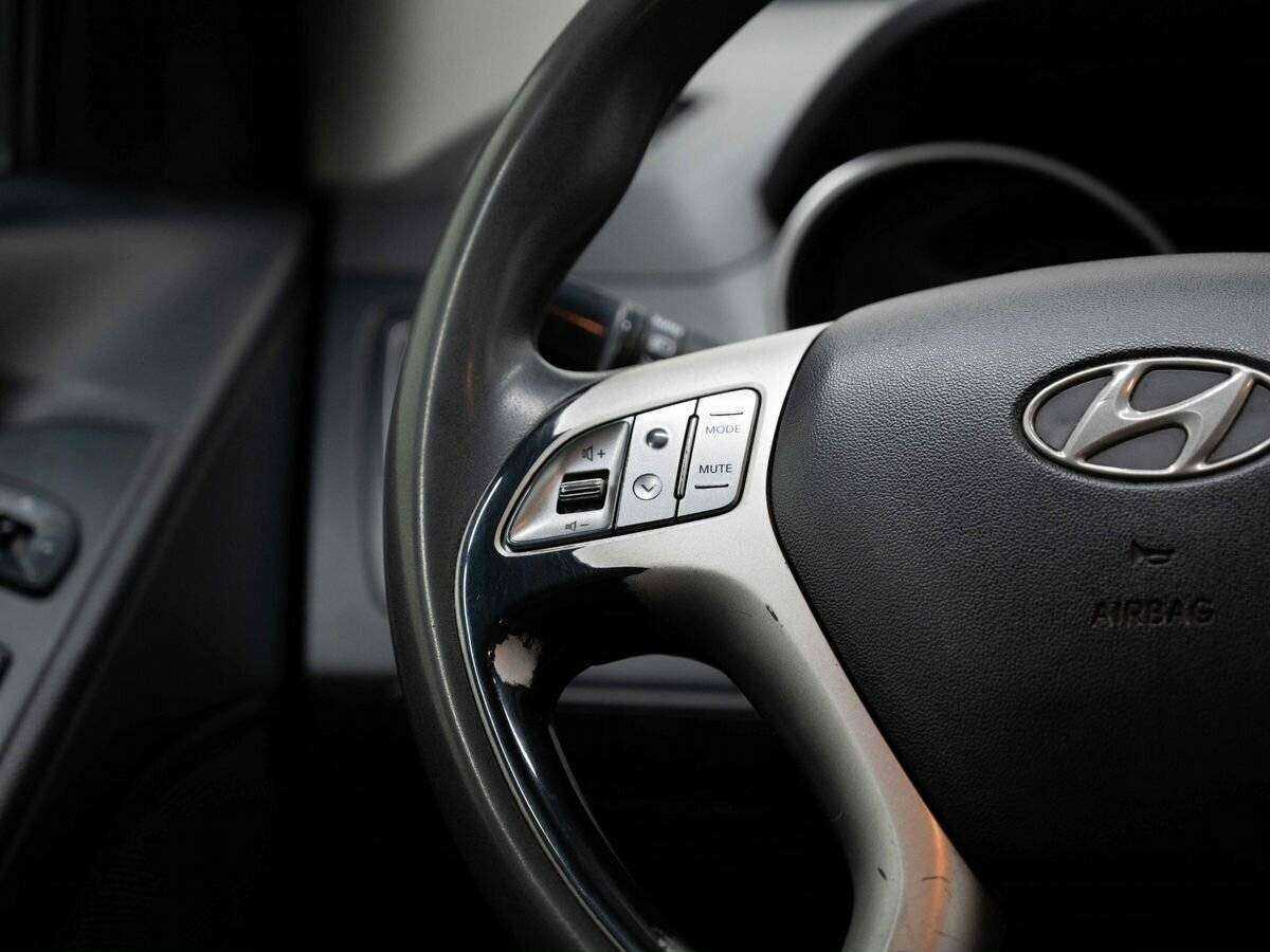 Купить Hyundai ix35 с пробегом. Фото: #13