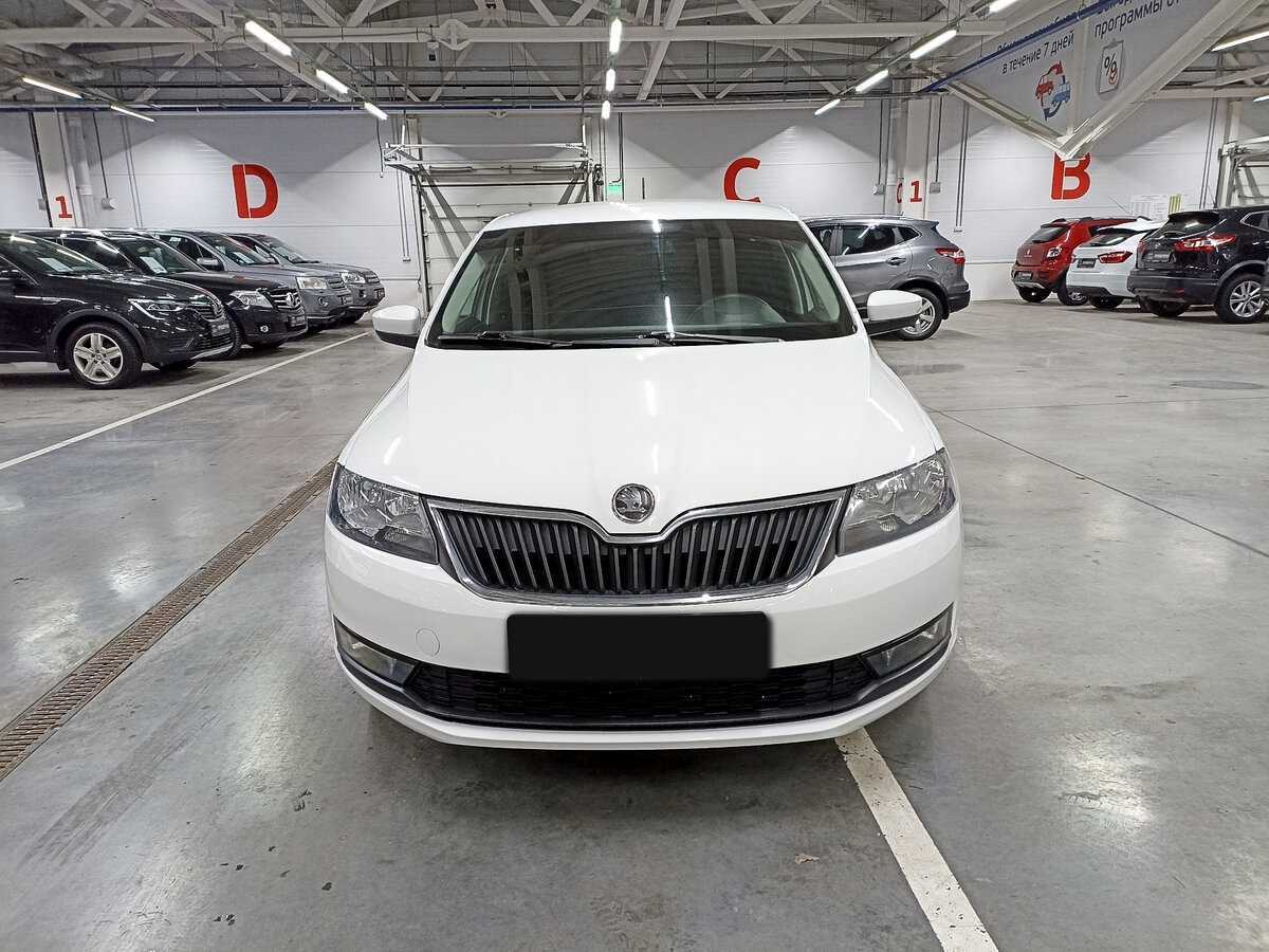 Купить Skoda Rapid с пробегом. Фото: #1