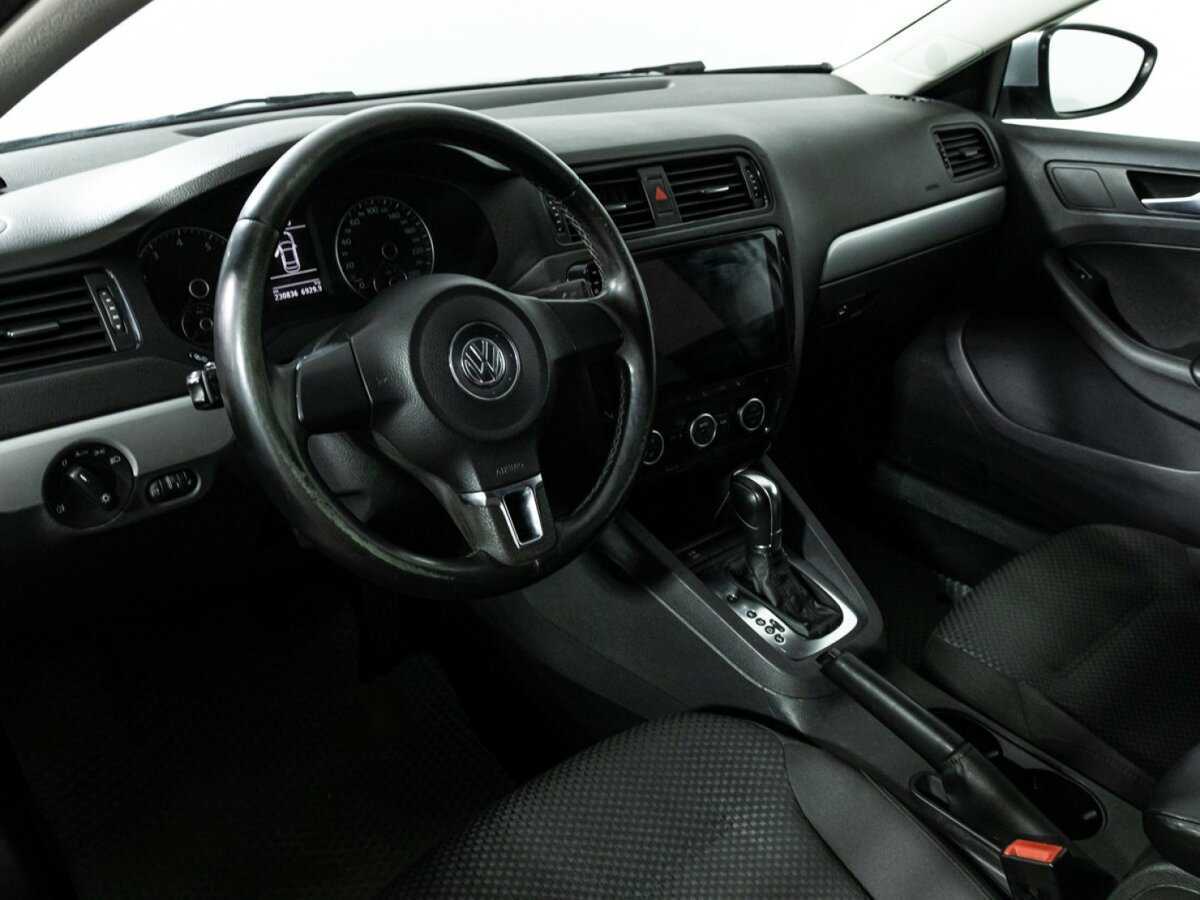 Купить Volkswagen Jetta с пробегом. Фото: #10