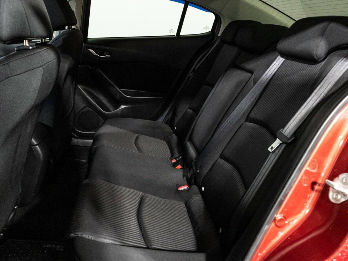Купить Mazda 3 с пробегом. Фото: #9
