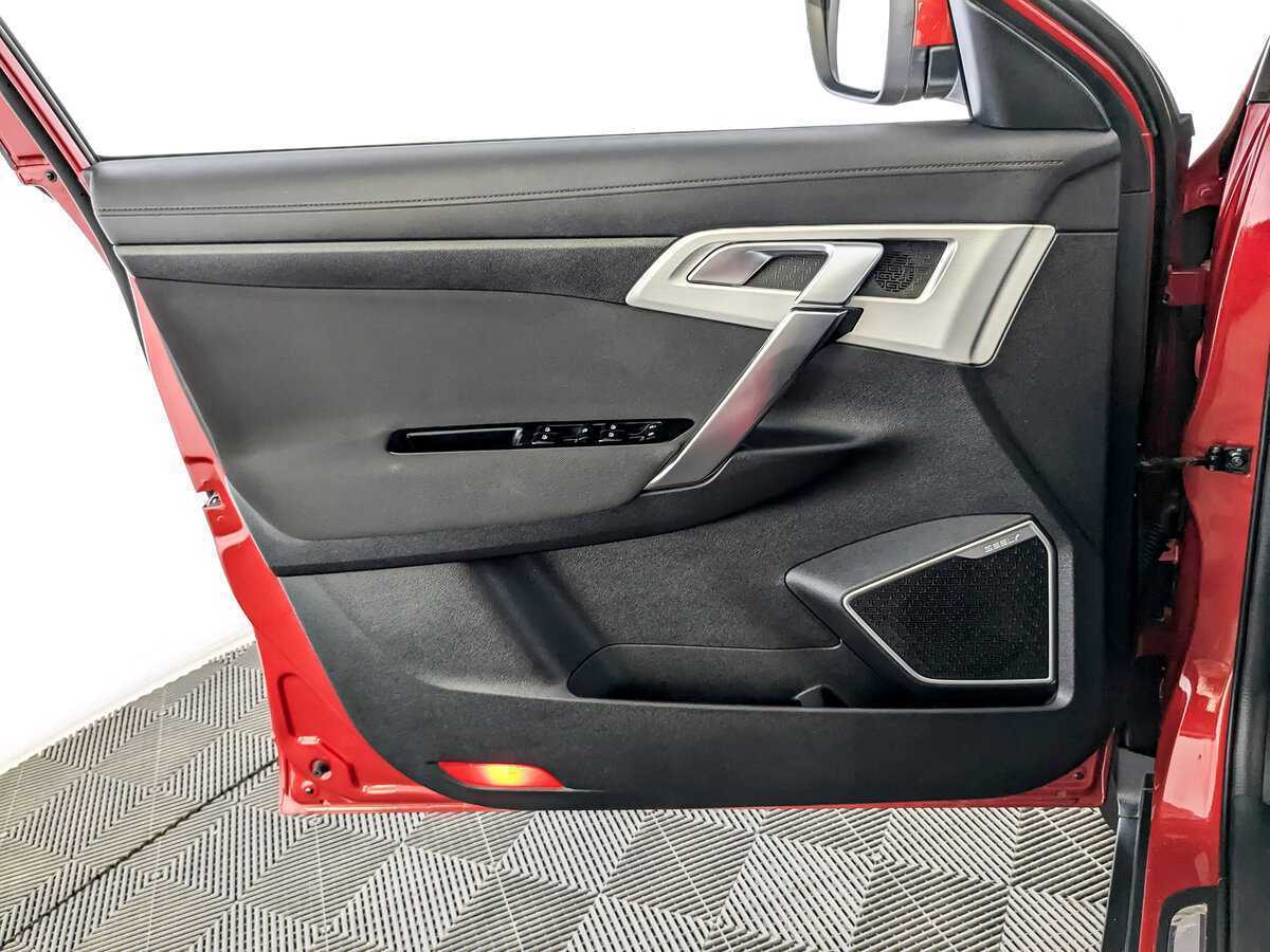 Купить Geely Atlas с пробегом. Фото: #18