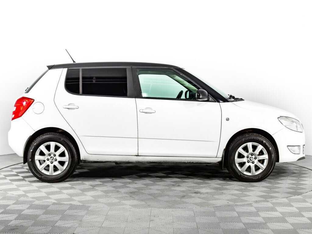 Купить Skoda Fabia с пробегом. Фото: #3