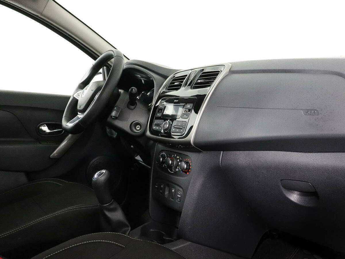 Купить Renault Logan с пробегом. Фото: #6