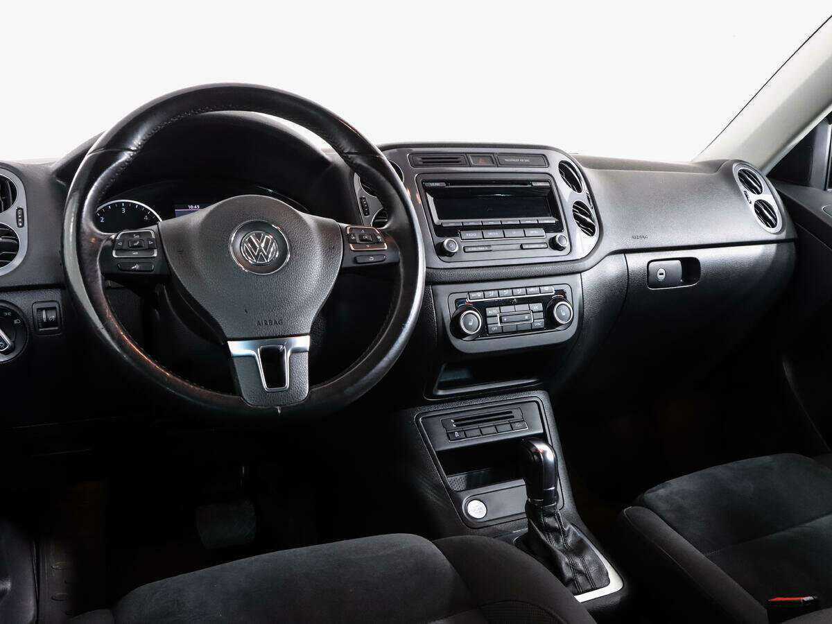 Купить Volkswagen Tiguan с пробегом. Фото: #10