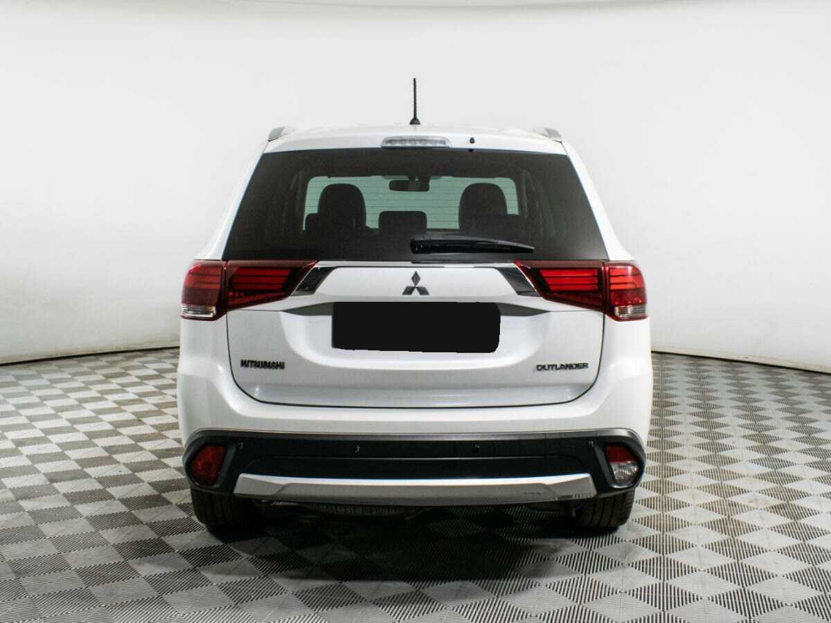 Купить Mitsubishi Outlander с пробегом. Фото: #4