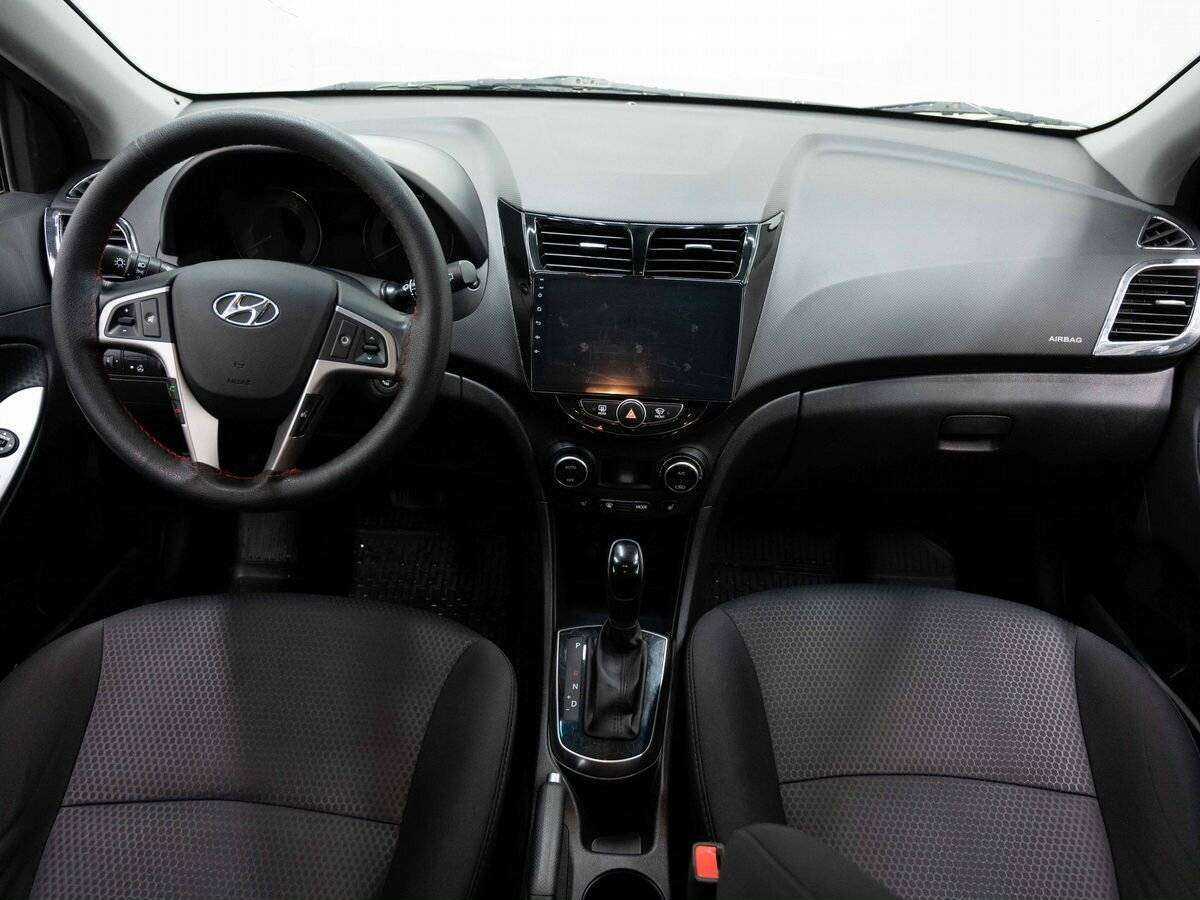 Купить Hyundai Solaris с пробегом. Фото: #12