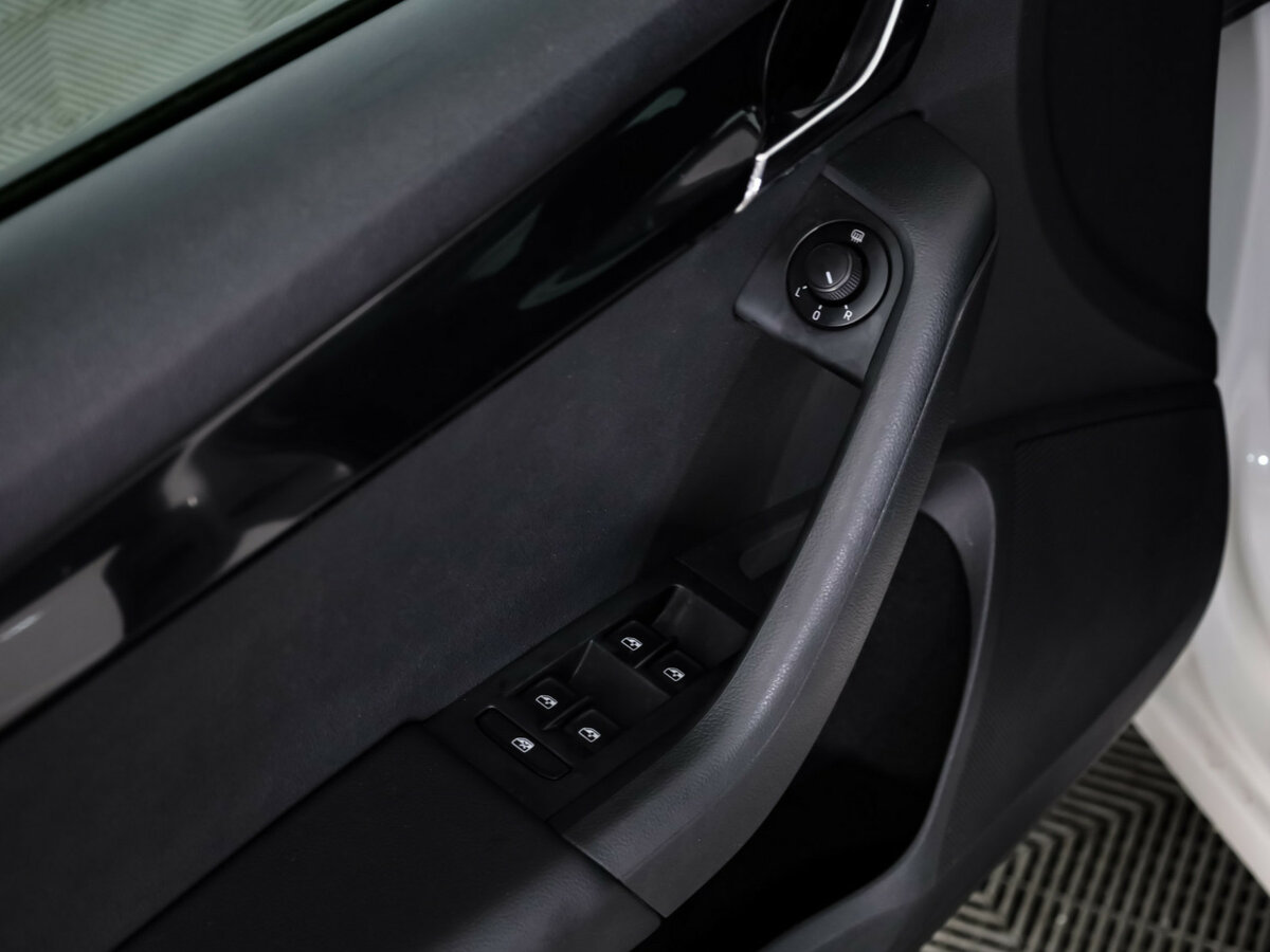 Купить Skoda Octavia с пробегом. Фото: #11