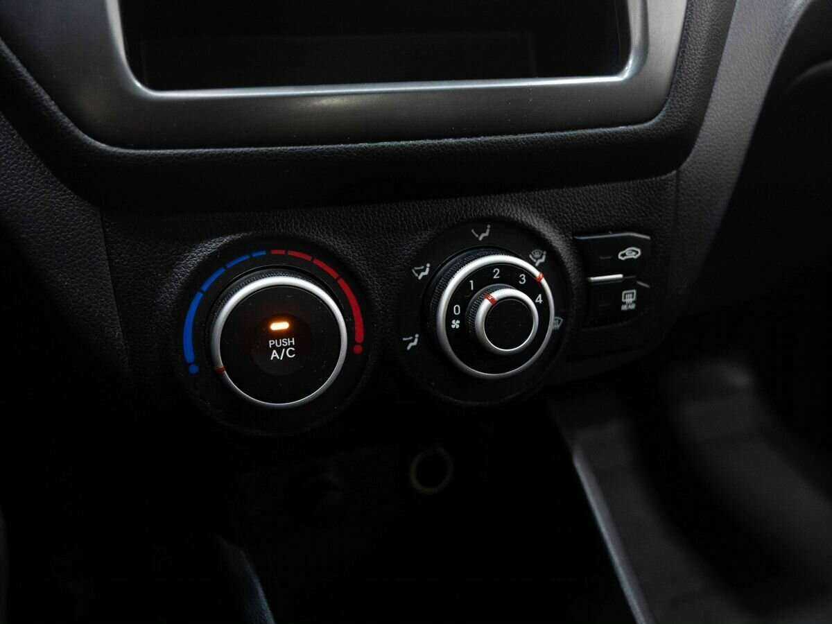 Купить Kia Rio с пробегом. Фото: #15