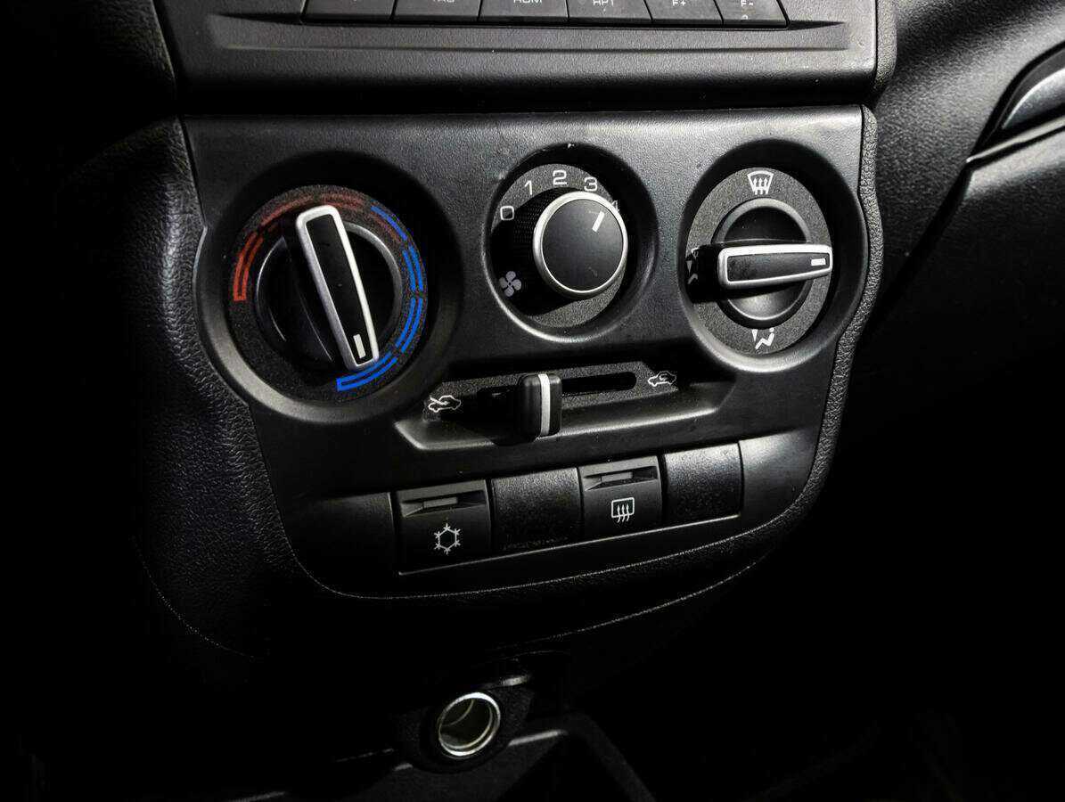 Купить Lada (ВАЗ) Granta с пробегом. Фото: #12