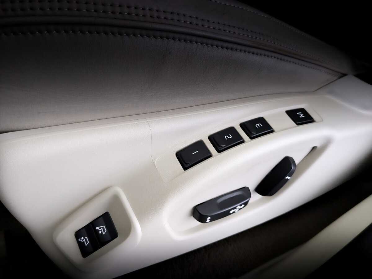 Купить Volvo XC60 с пробегом. Фото: #18