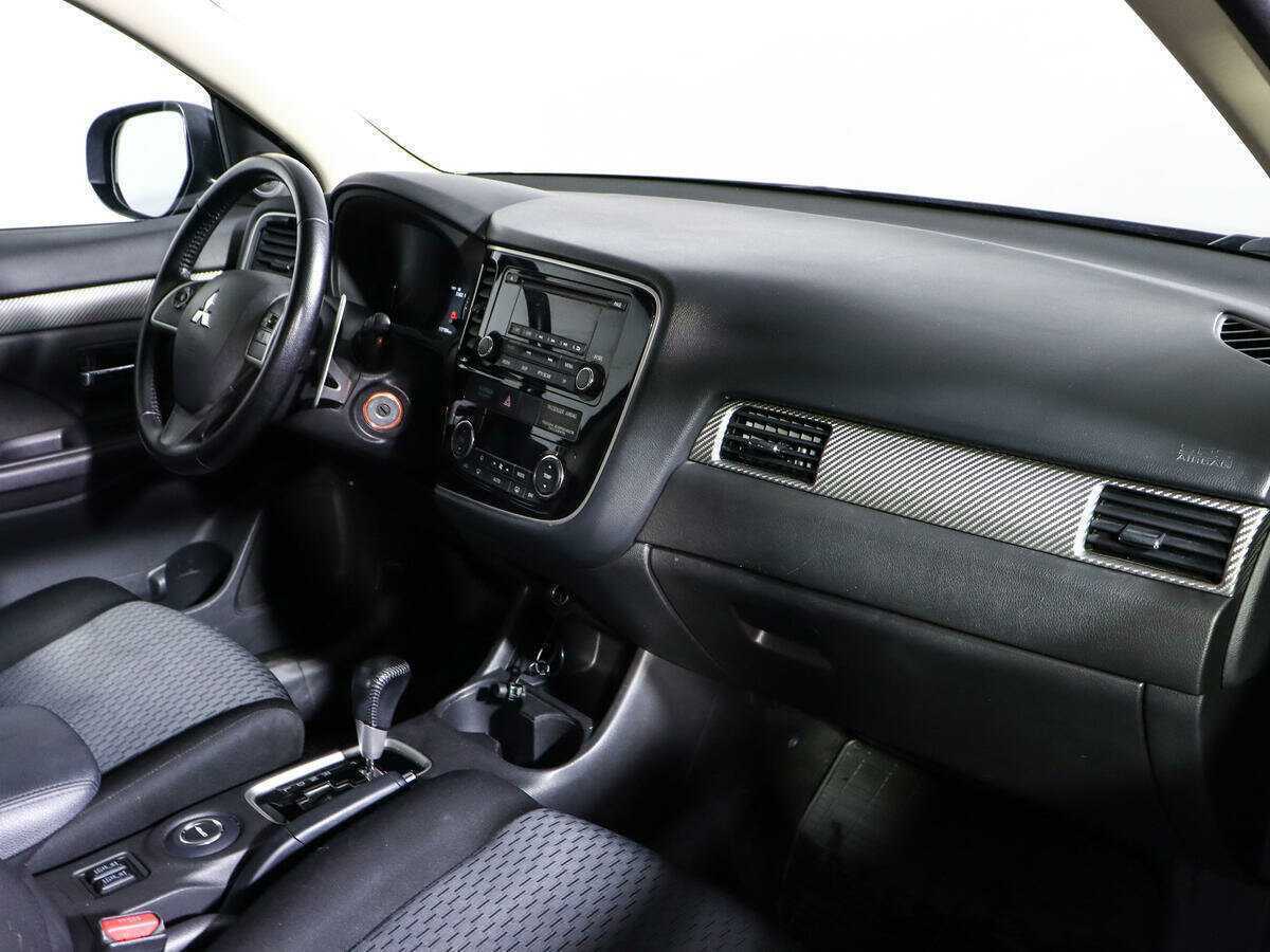 Купить Mitsubishi Outlander с пробегом. Фото: #9
