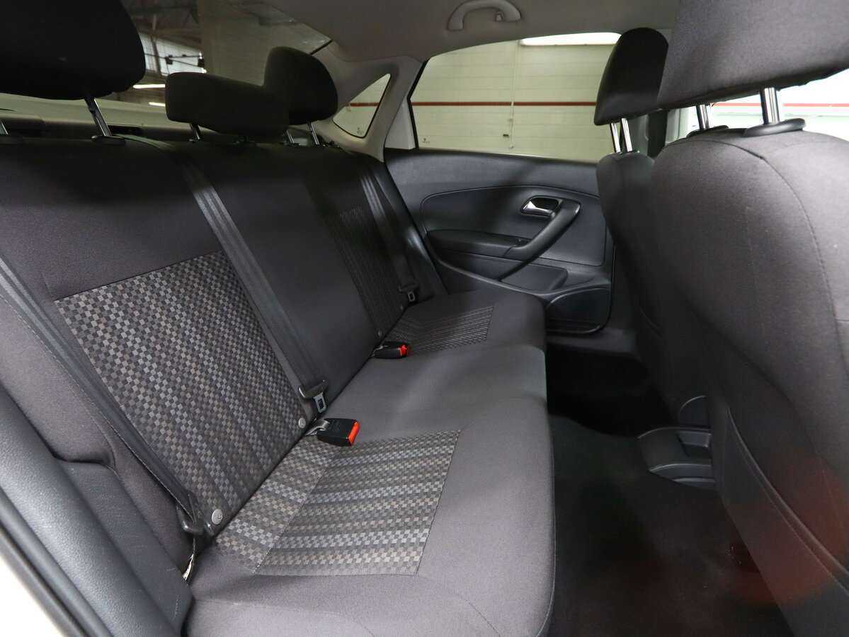 Купить Volkswagen Polo с пробегом. Фото: #19