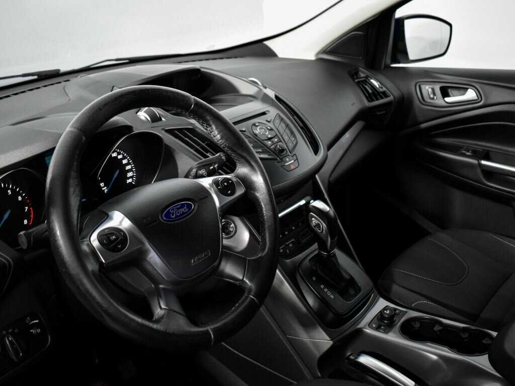 Купить Ford Kuga с пробегом. Фото: #8