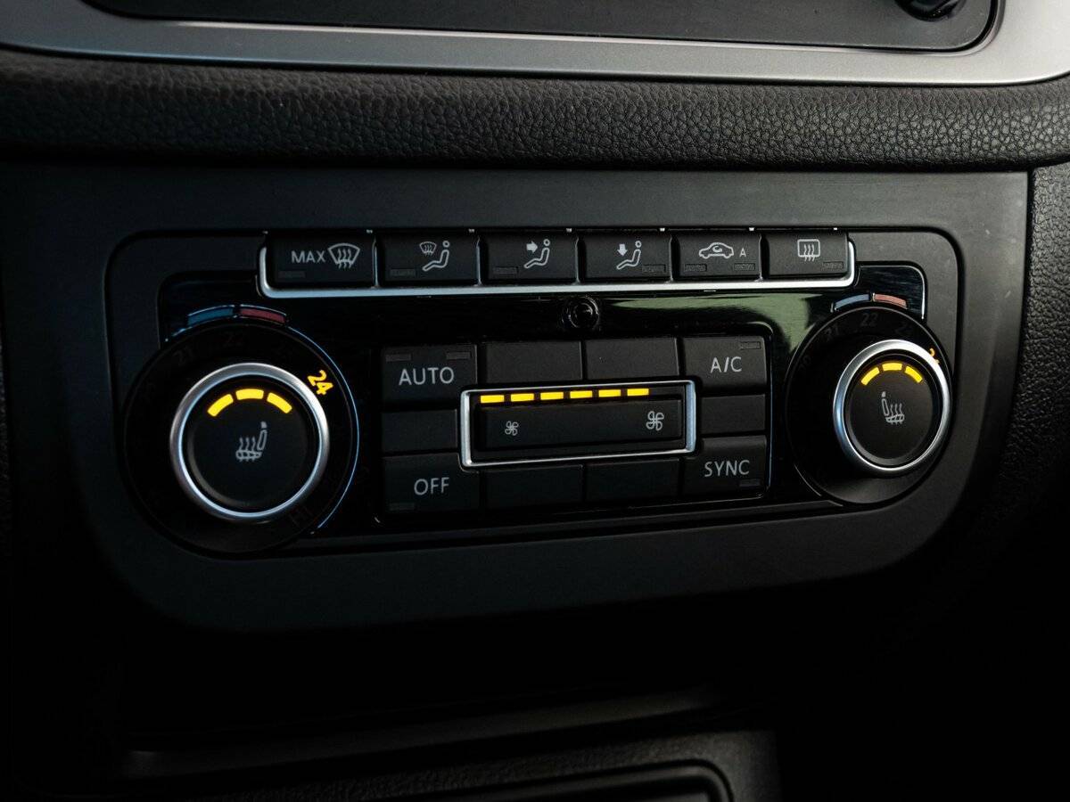 Купить Volkswagen Tiguan с пробегом. Фото: #12