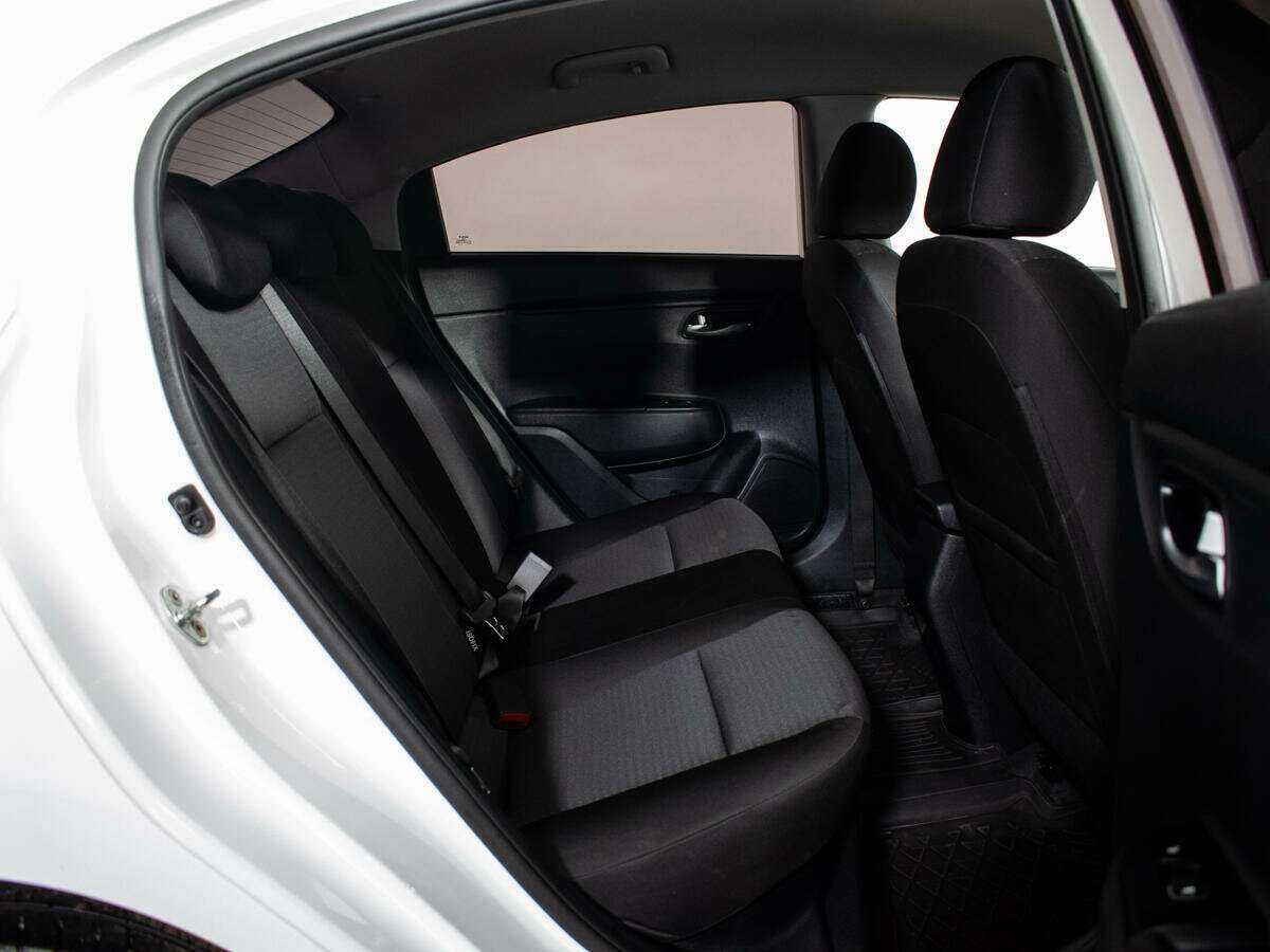 Купить Kia Rio с пробегом. Фото: #5