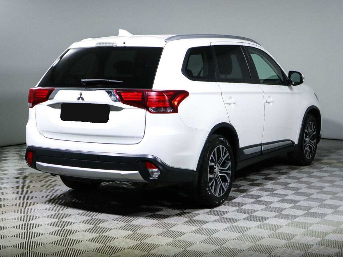 Купить Mitsubishi Outlander с пробегом. Фото: #3