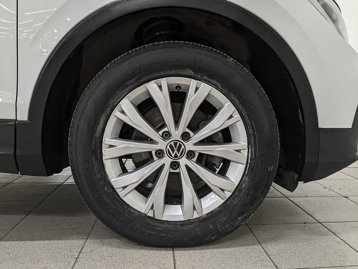 Купить Volkswagen Tiguan с пробегом. Фото: #11