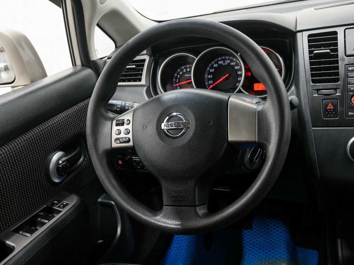 Купить Nissan Tiida с пробегом. Фото: #11
