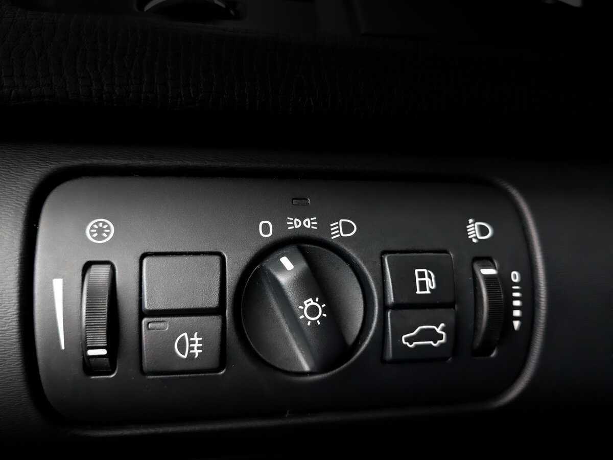 Купить Volvo XC60 с пробегом. Фото: #25
