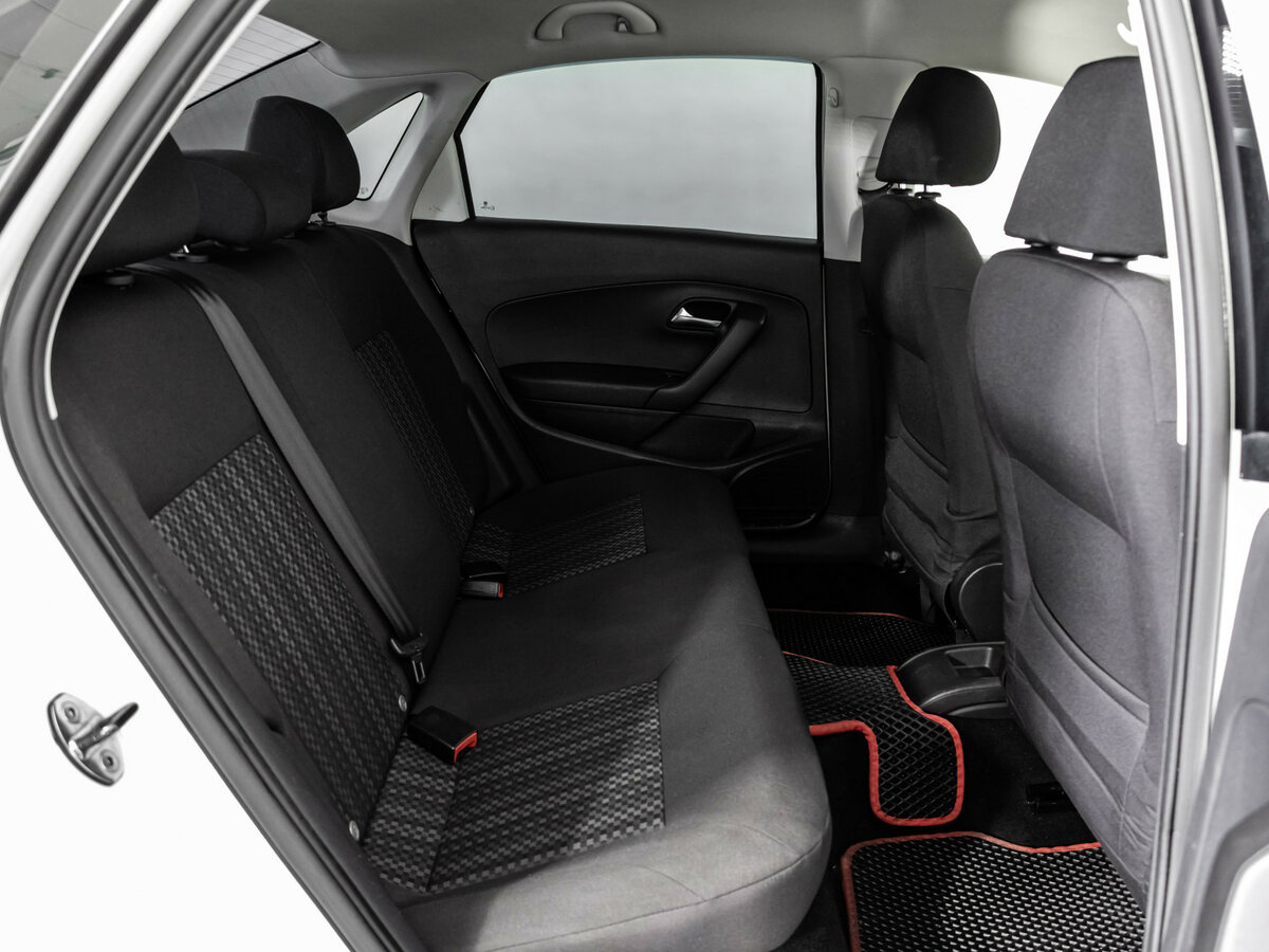 Купить Volkswagen Polo с пробегом. Фото: #11