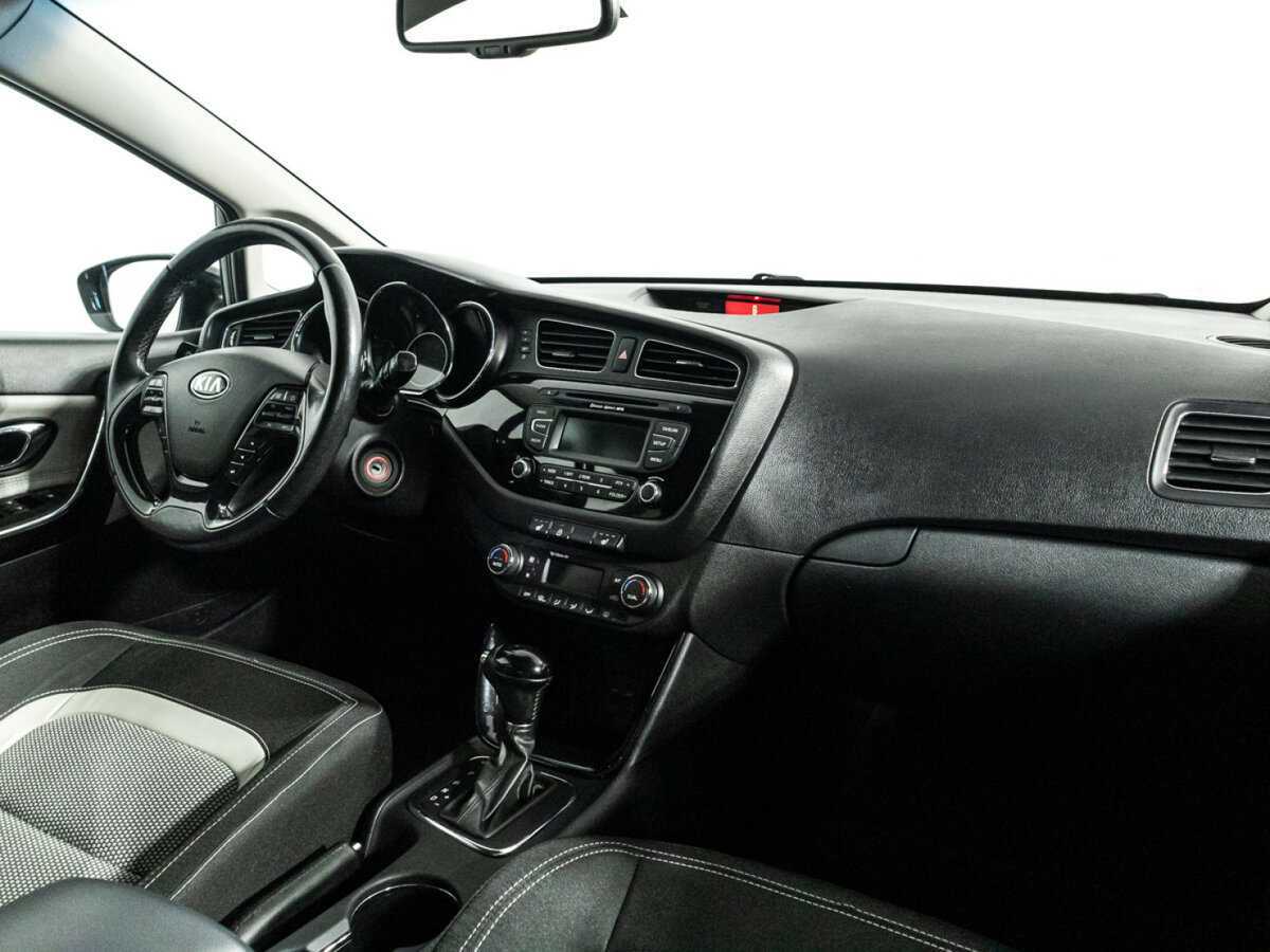 Купить Kia Ceed с пробегом. Фото: #8