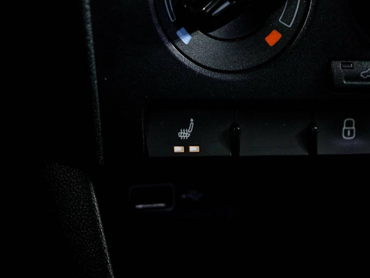 Купить Skoda Rapid с пробегом. Фото: #19