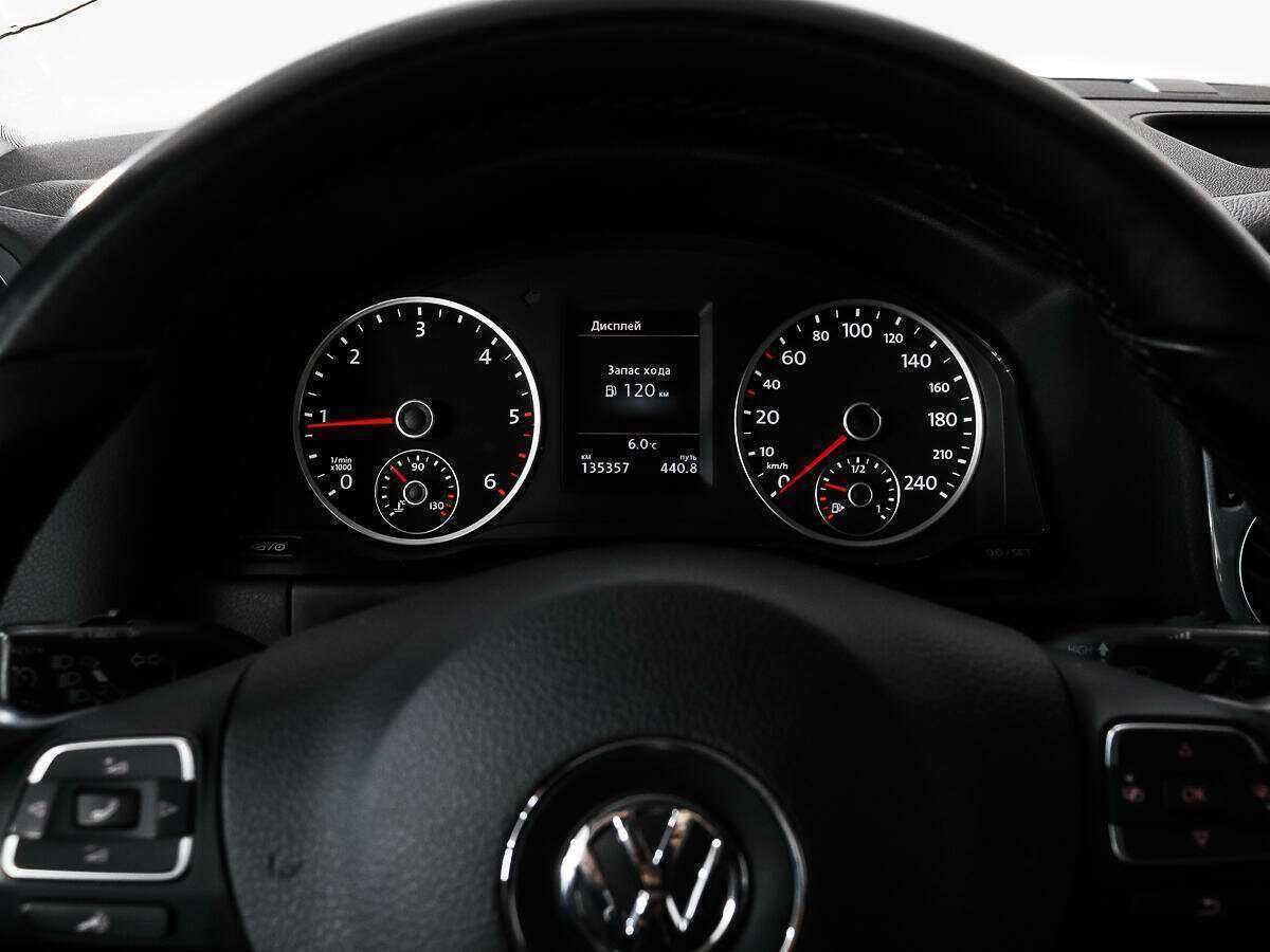Купить Volkswagen Tiguan с пробегом. Фото: #16